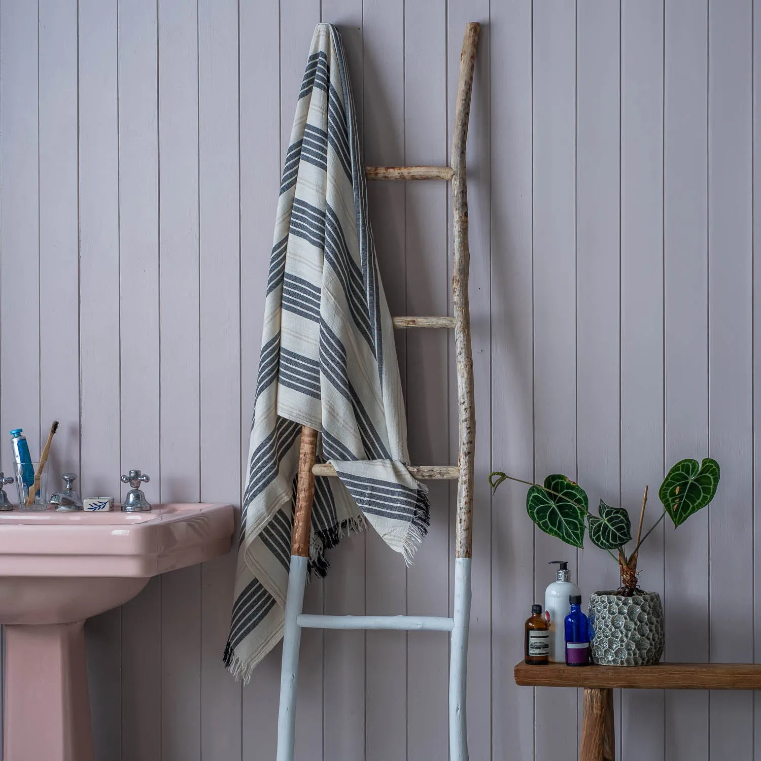 Wide Stripe Turkish Beach Towel Wrap - Black image