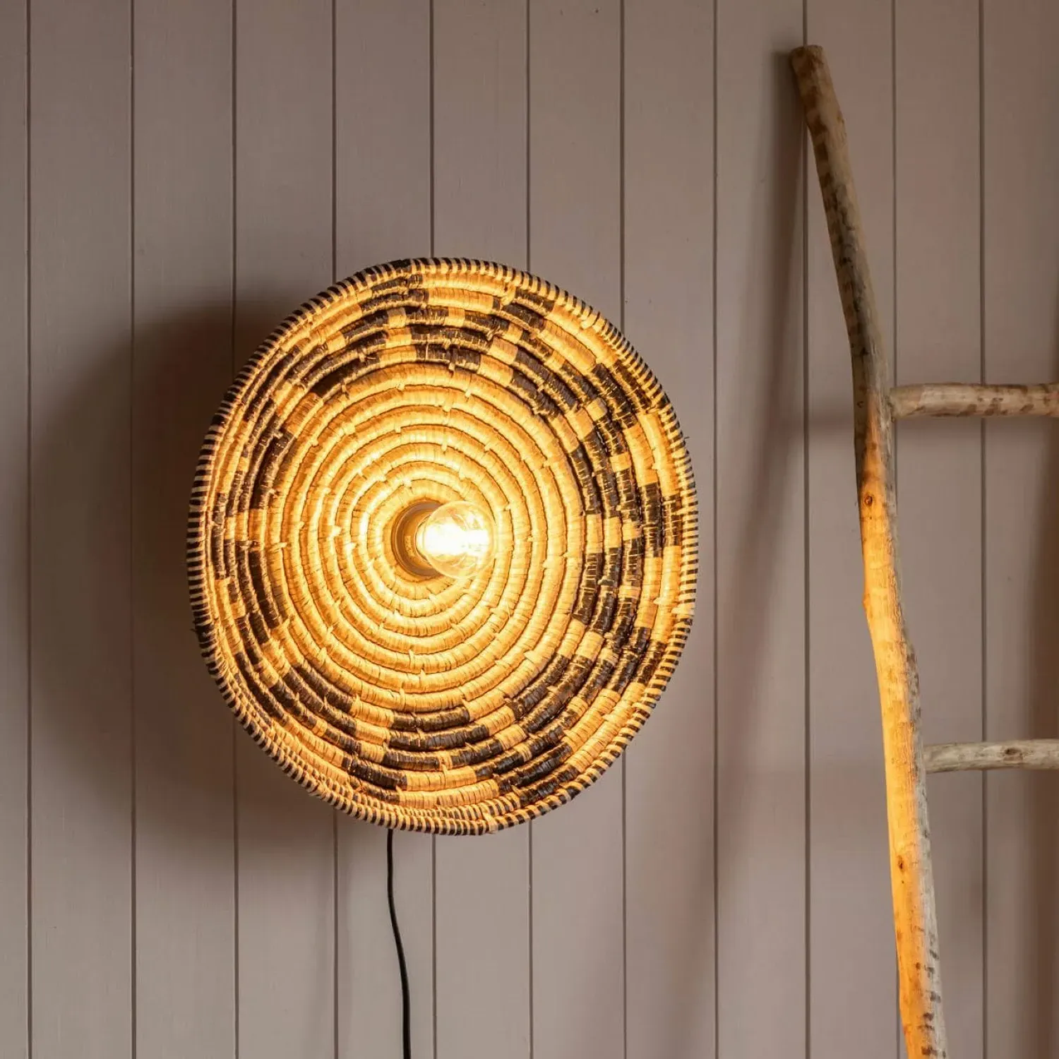 Zig Zag Seagrass Wall Light - Black