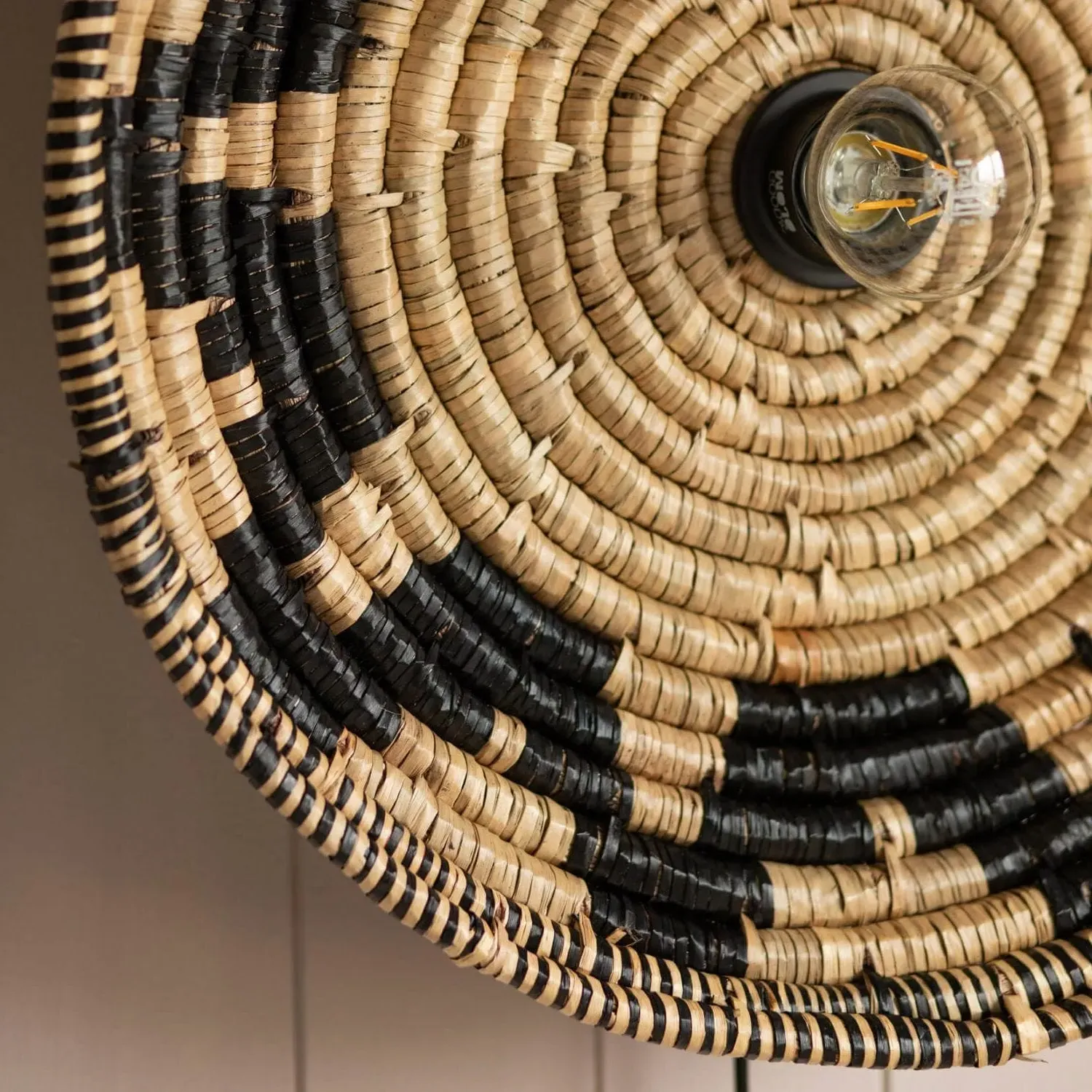 Zig Zag Seagrass Wall Light - Black