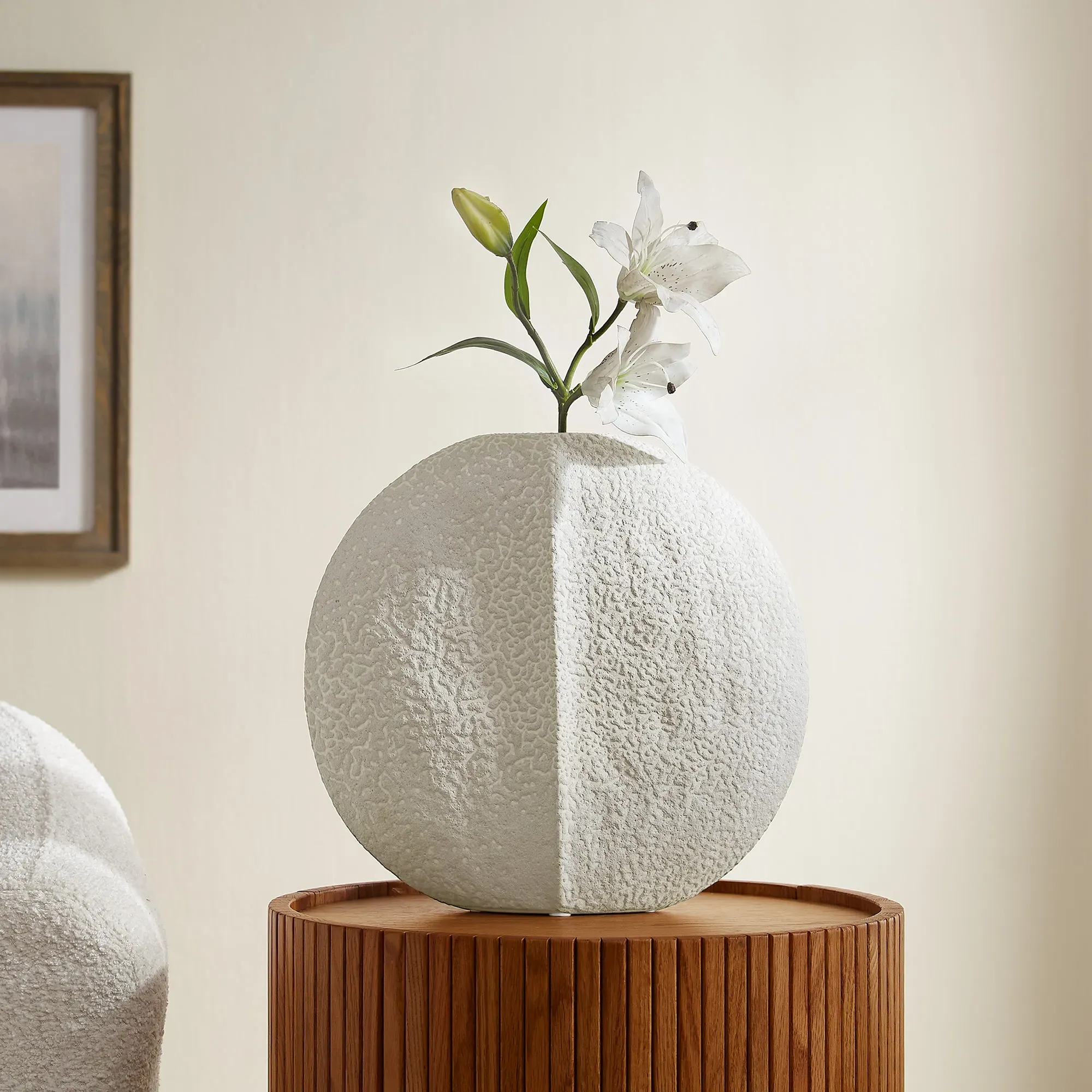 Mane Oval Ceramic Vase - Beige product