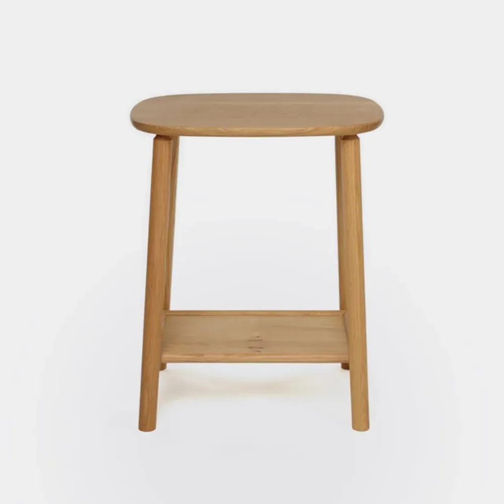 Hardy Side Table with Curved Design - Oak