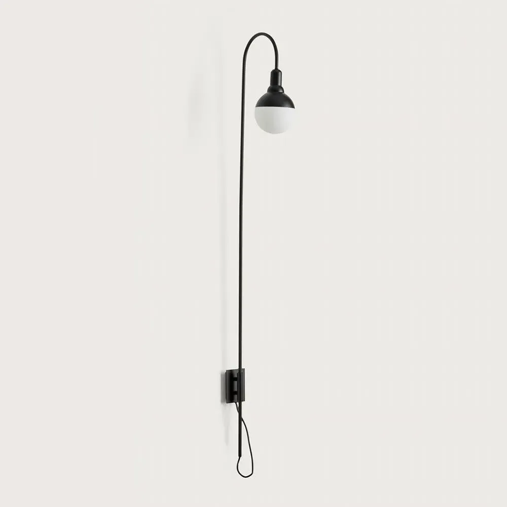 Curved Wall Light - Black, Metal