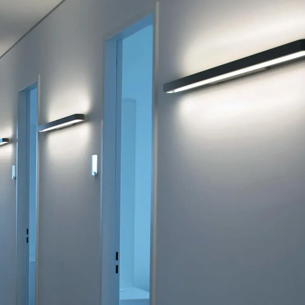 120cm Wall Light with LED - White, Aluminium