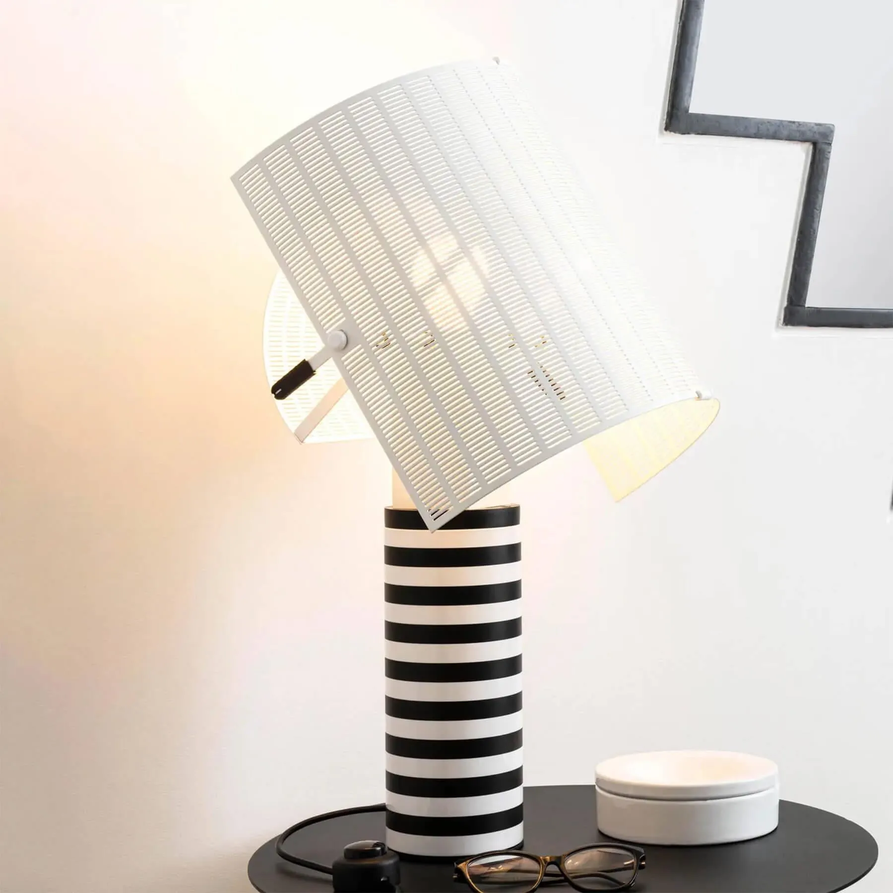 Cylindrical Table Lamp - Black, Metal