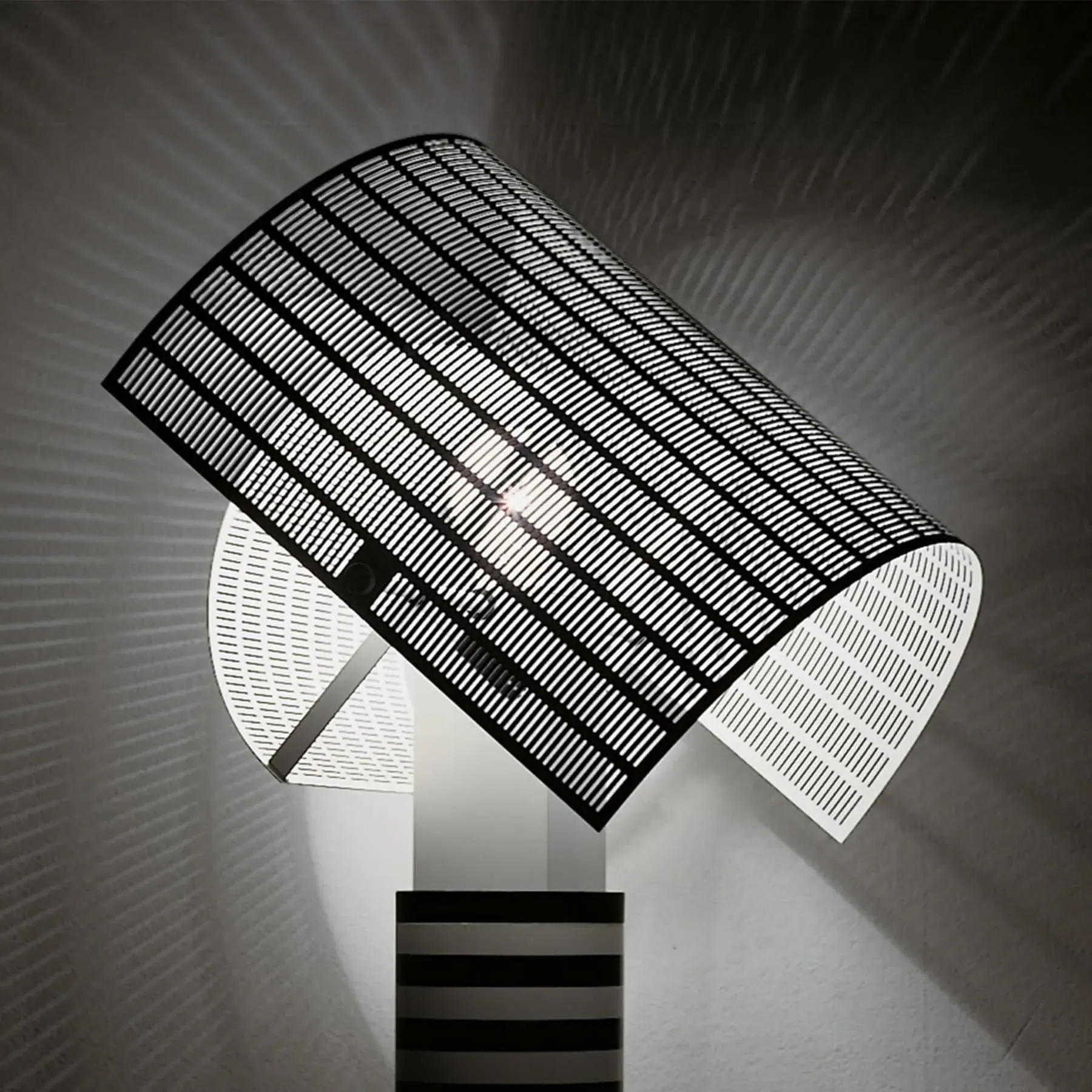 Cylindrical Table Lamp - Black, Metal