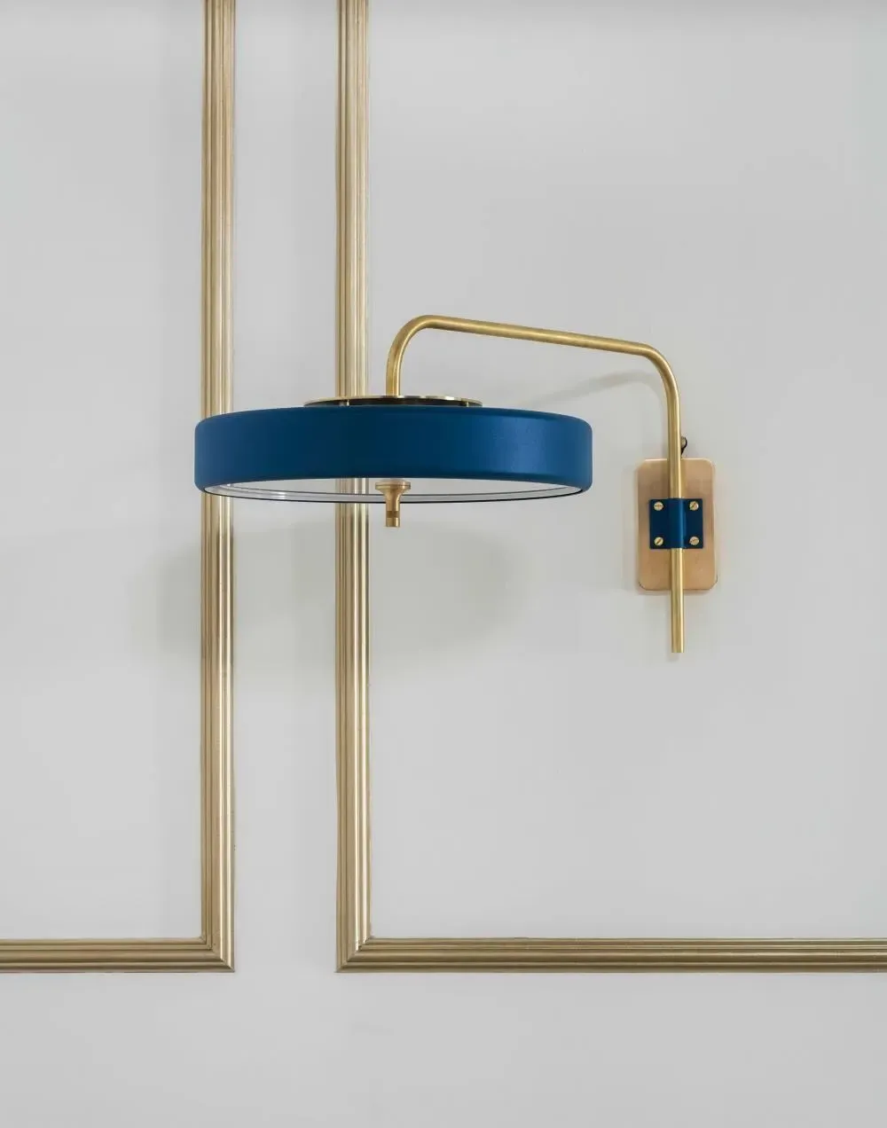 Rotating Wall Light with Diffuser - Black, Brass