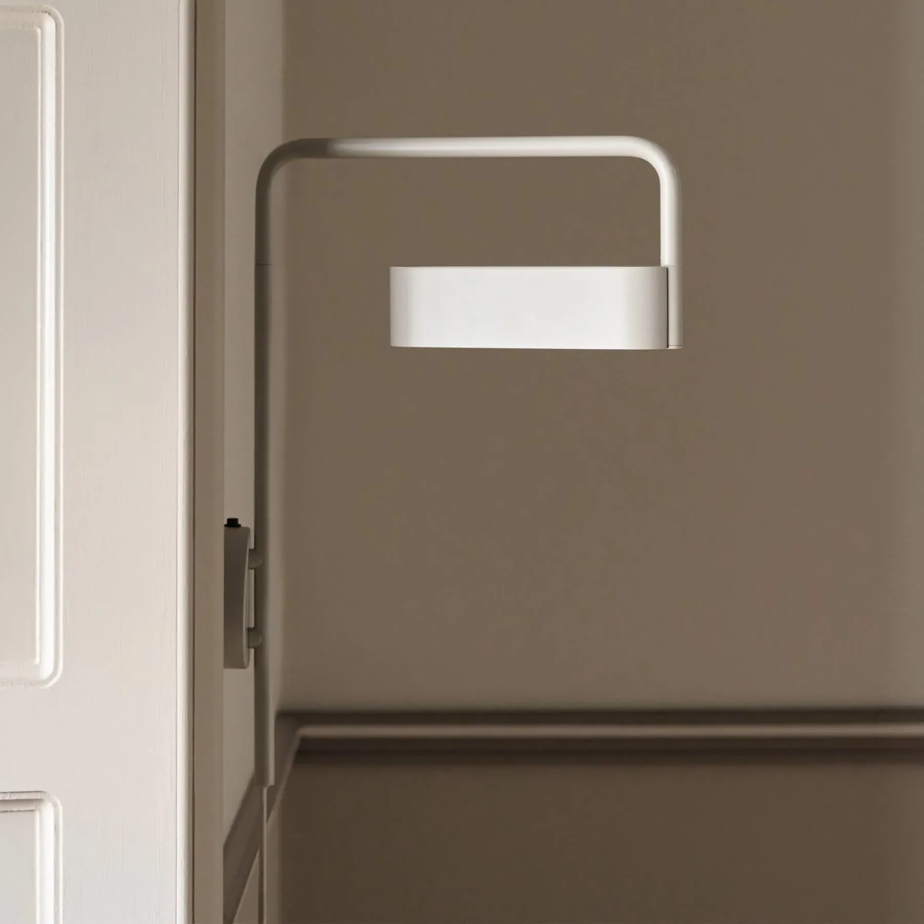 Adjustable Wall Light - Creme, Metal