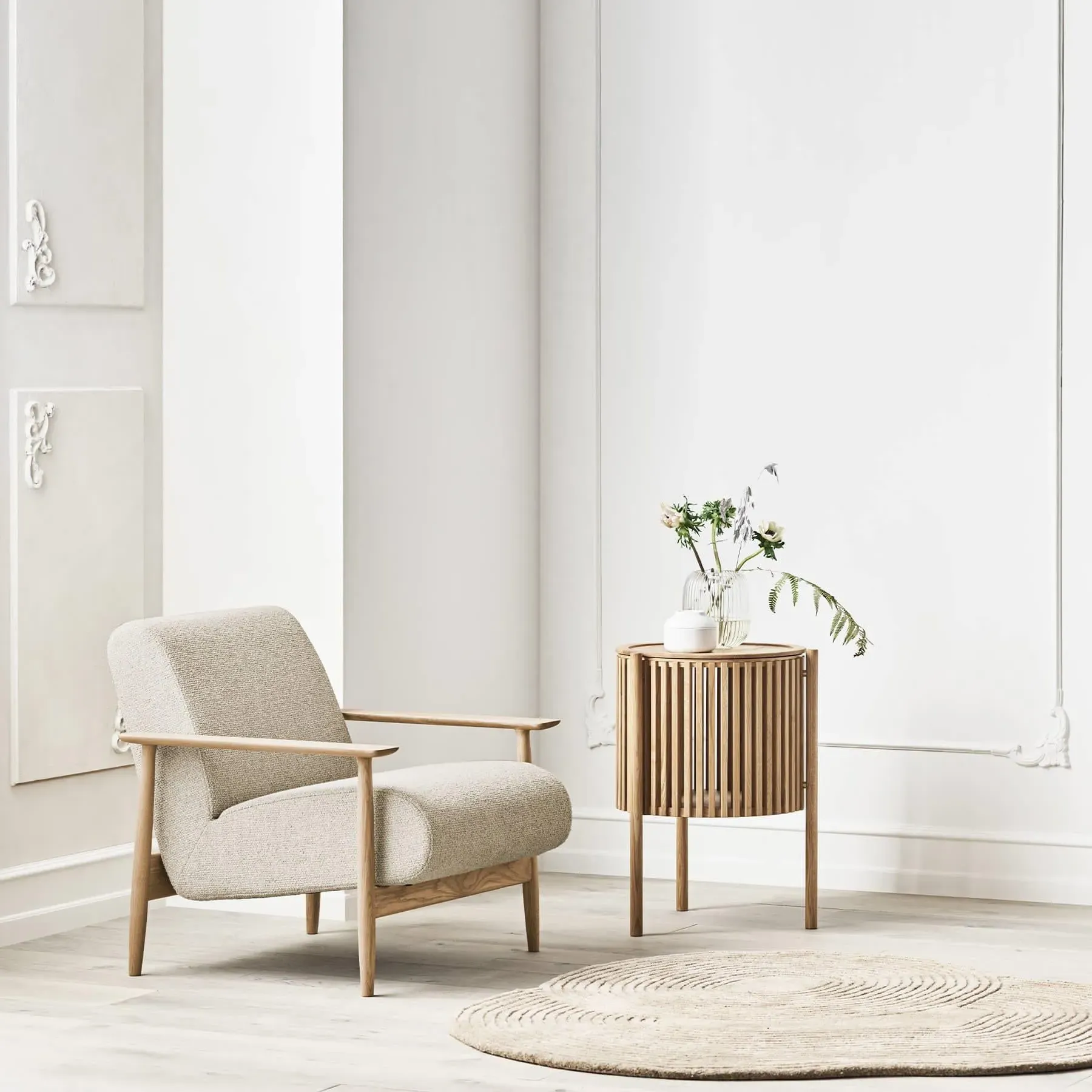 Armchair with Flat Armrests - Brown, Leather