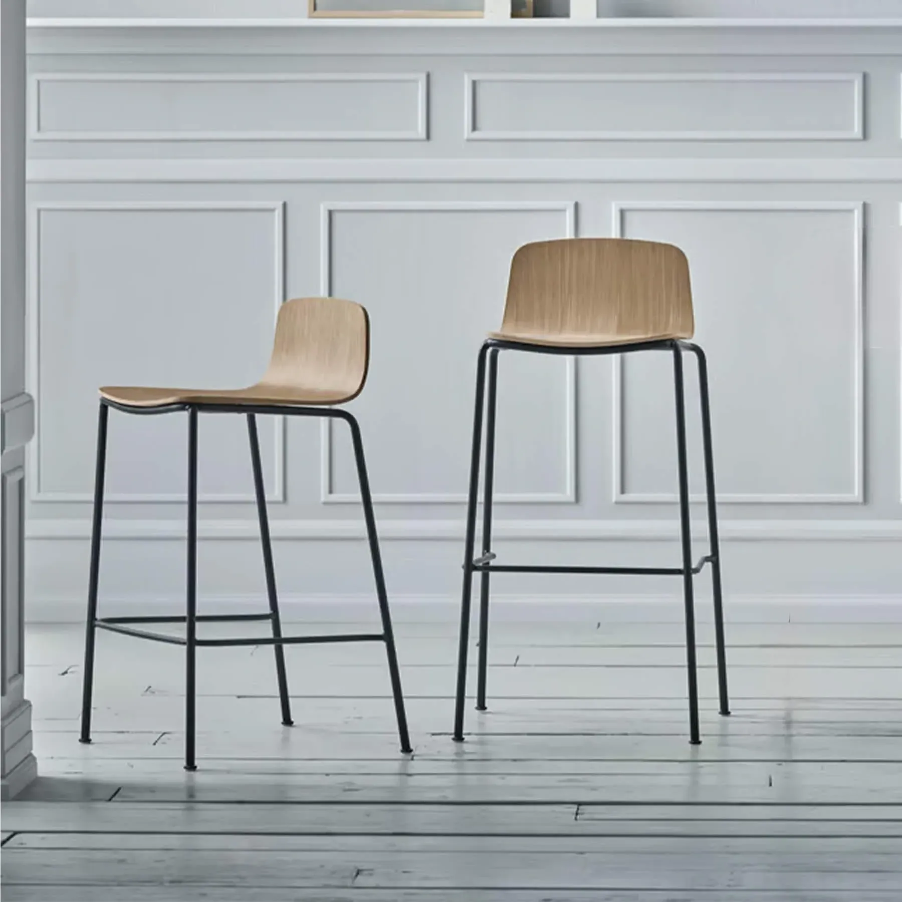 Counter Height Bar Stool - Oak, Steel