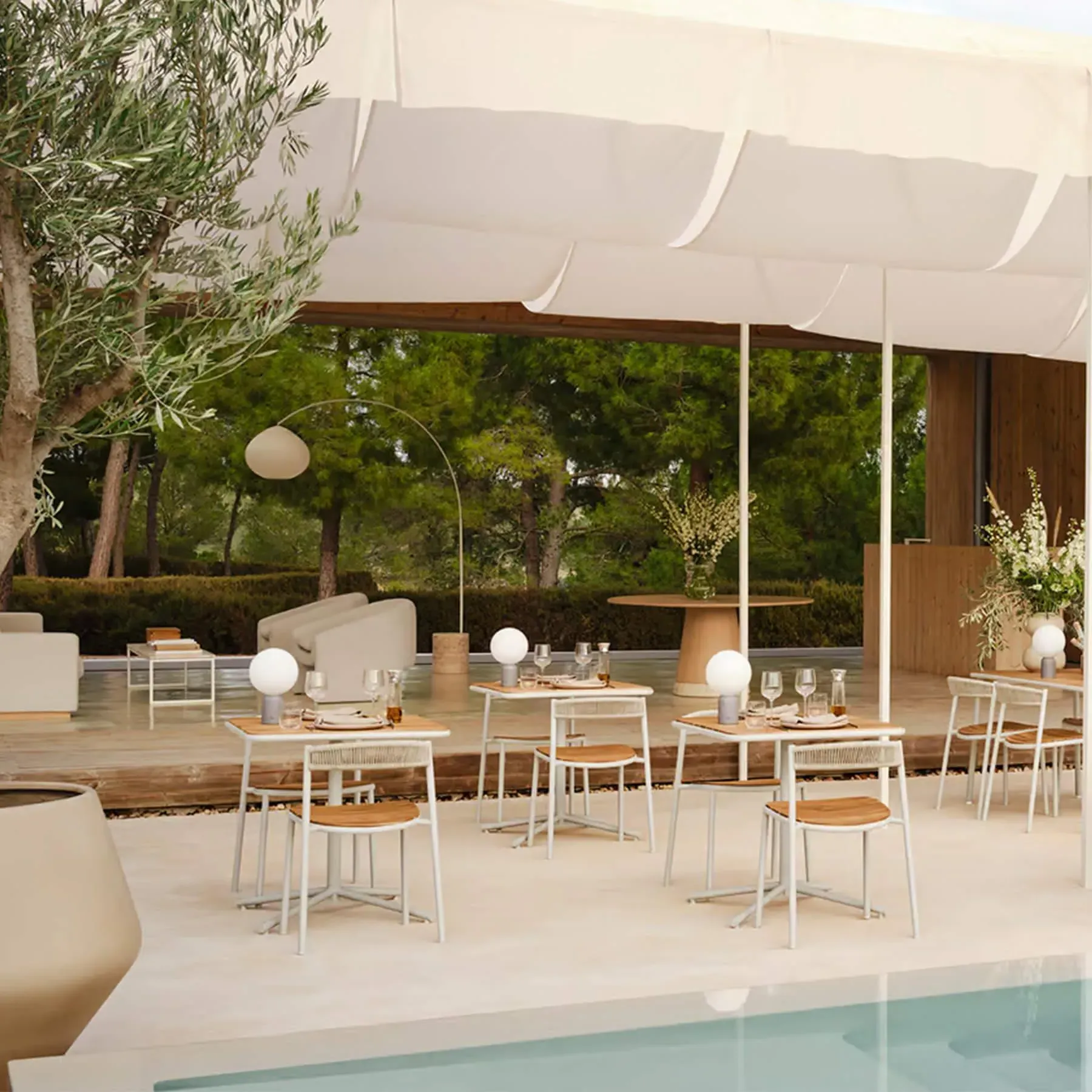 Square Garden Table - Outdoor Dining