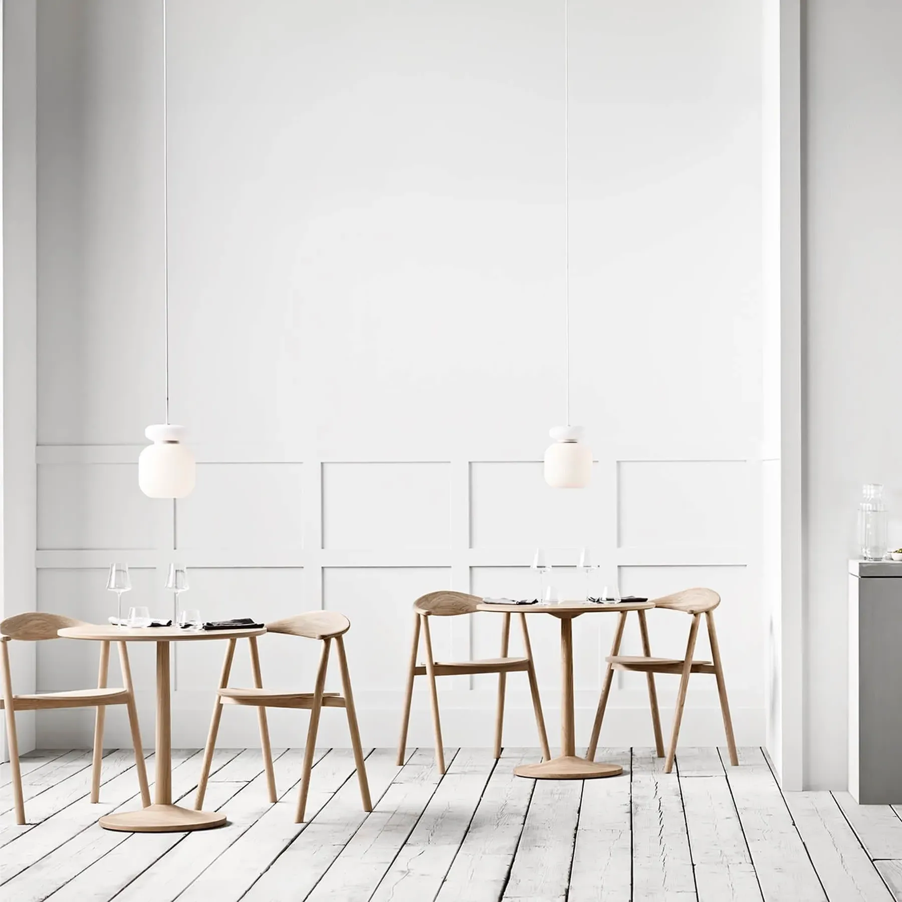 Upholstered Armchair with Curved Back - Black, Oak