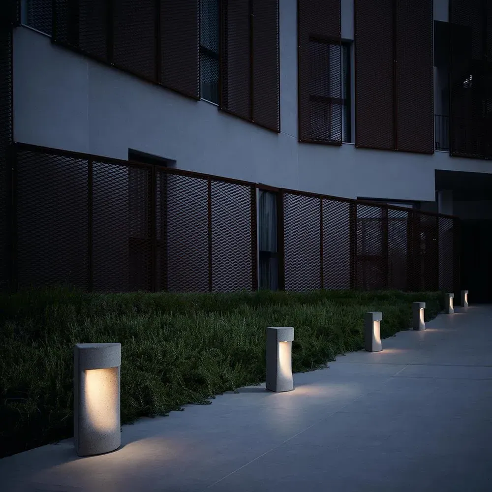Outdoor Bollard Light with LED - Concrete
