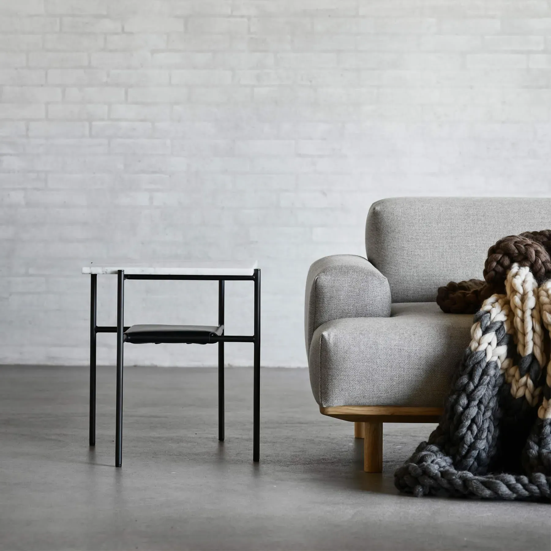 2.5-Seater Sofa with Oak Frame - Boucle