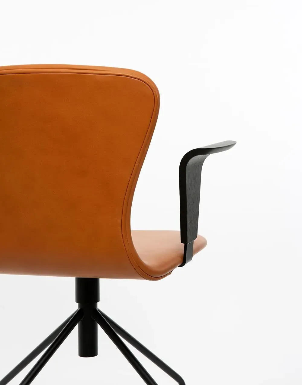 PLAY Armchair Swing - Cognac, Leather