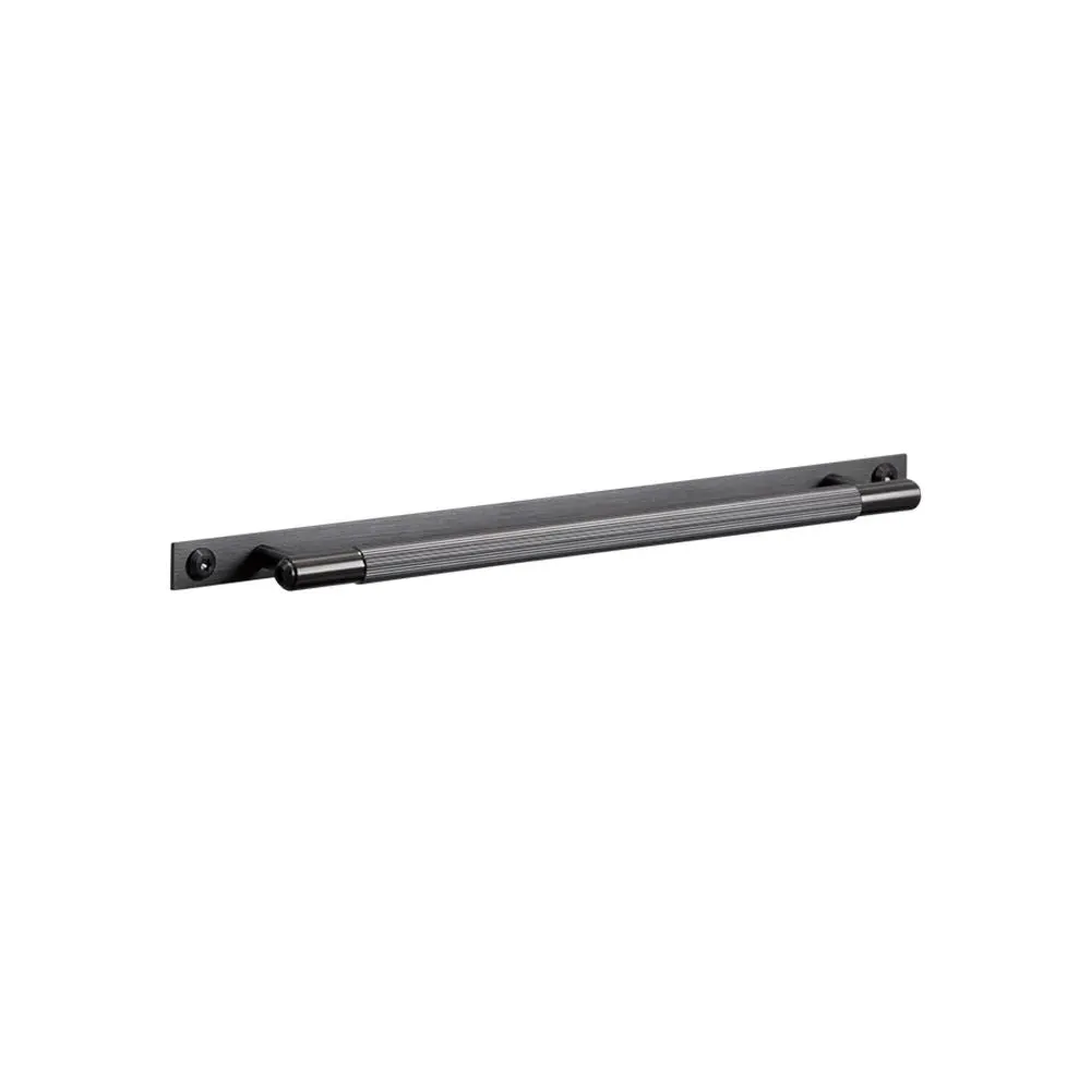 Medium Pull Bar with Plate and Linear Pattern - Steel