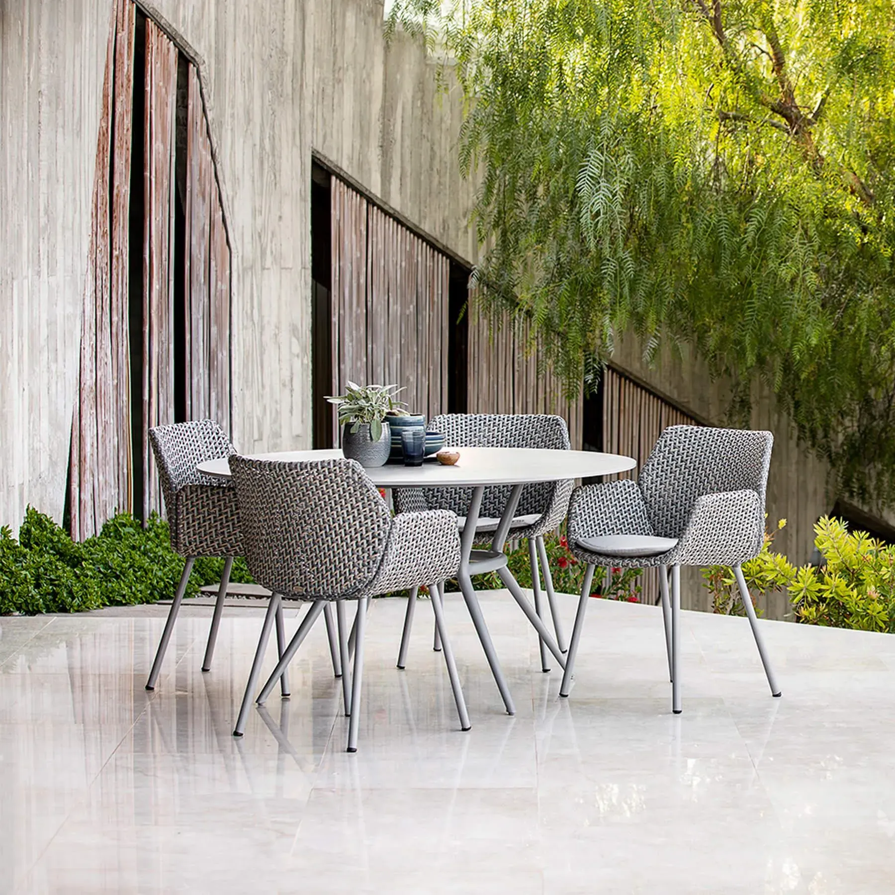 Round Dining Table - Taupe, Teak