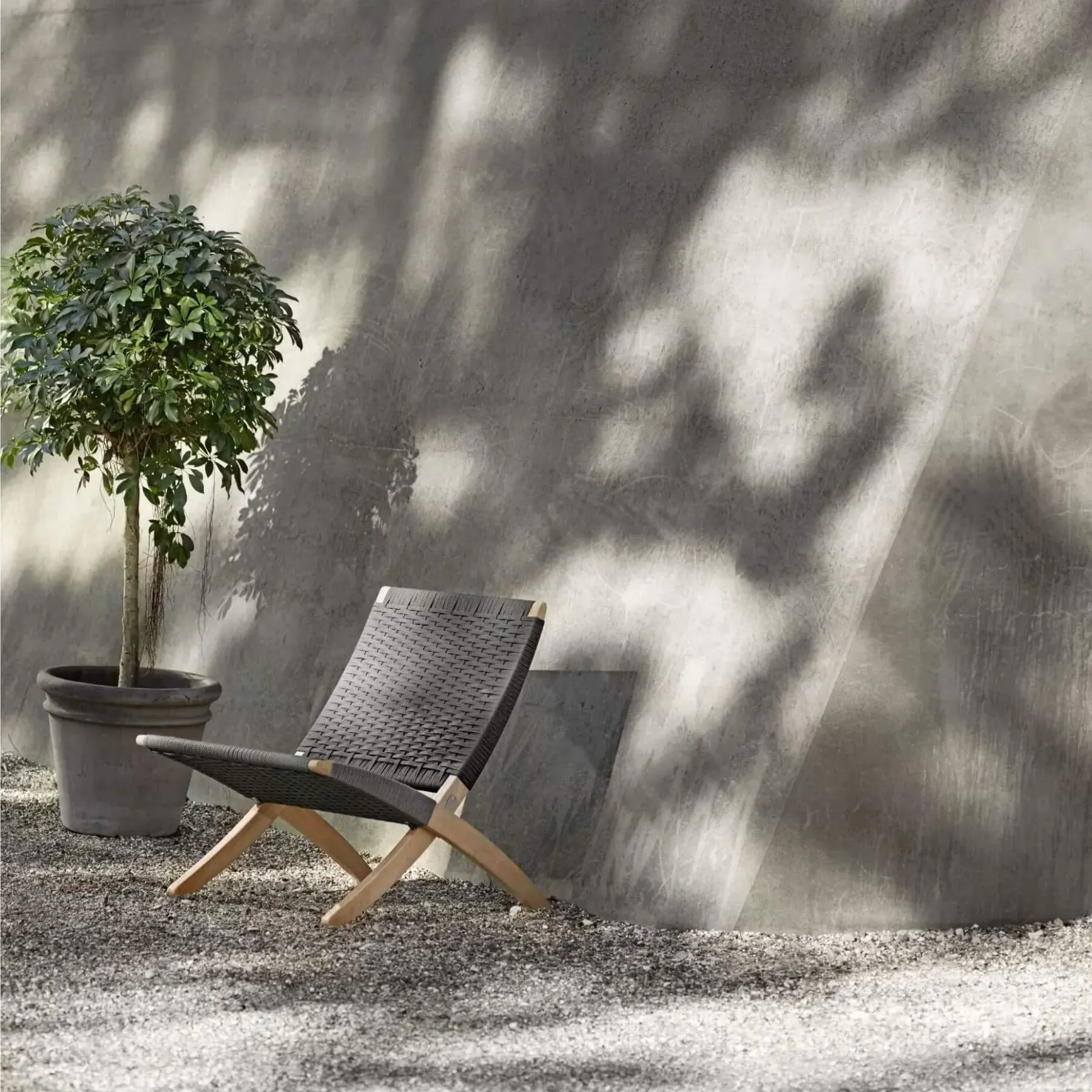 Cuba Lounge Chair - Black Webbing, Oak