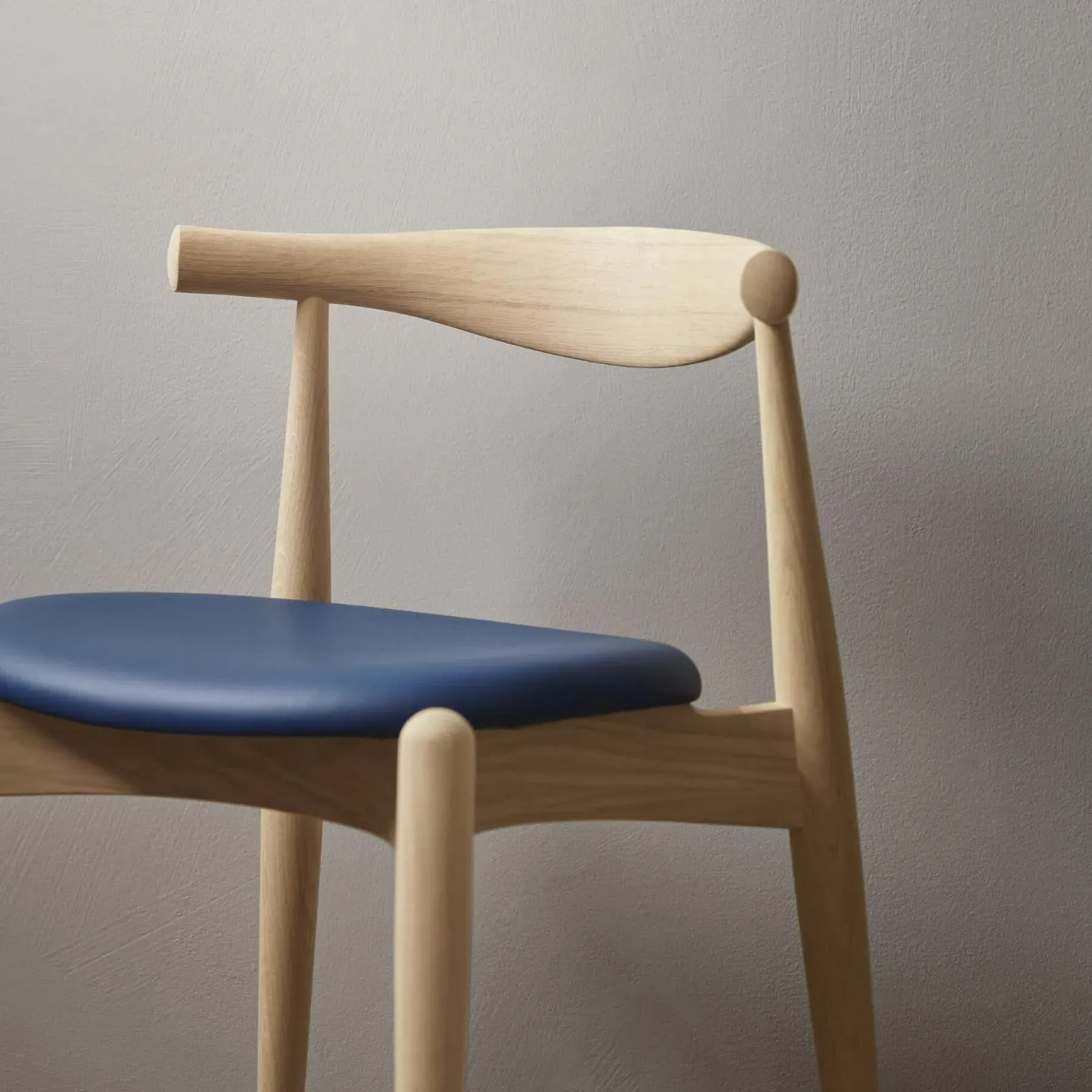 Elbow Dining Chair with Arms - Black, Oak