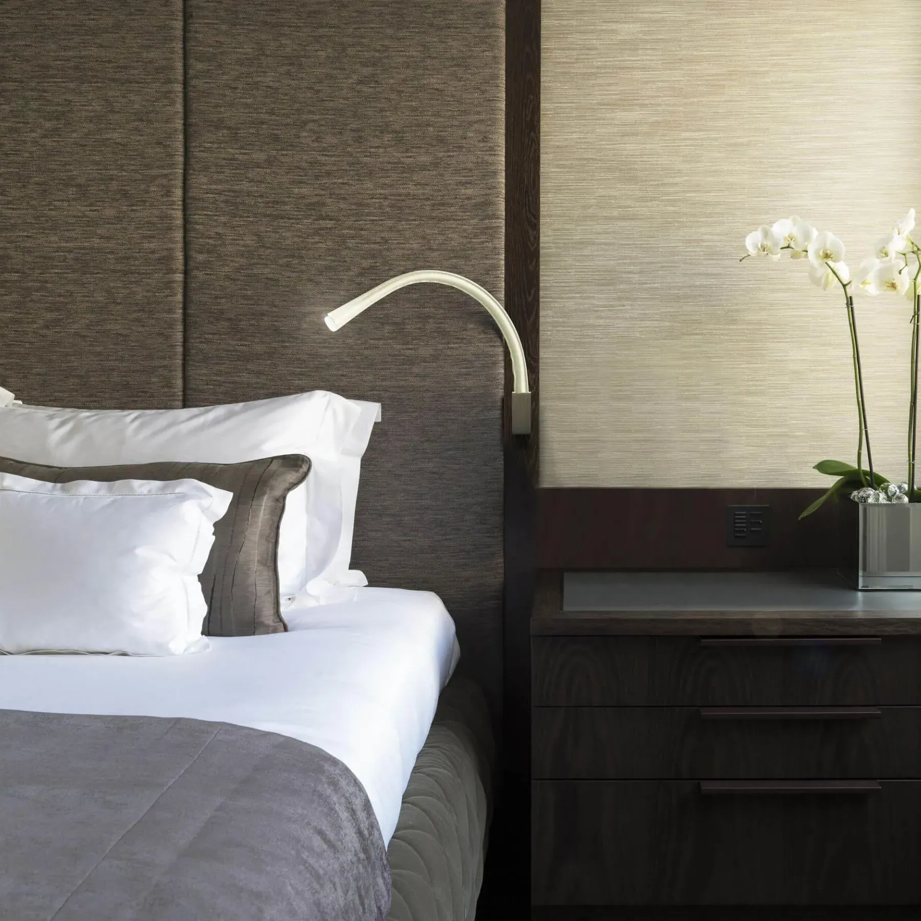 Flexible Wall Light with Switch - Black, Leather