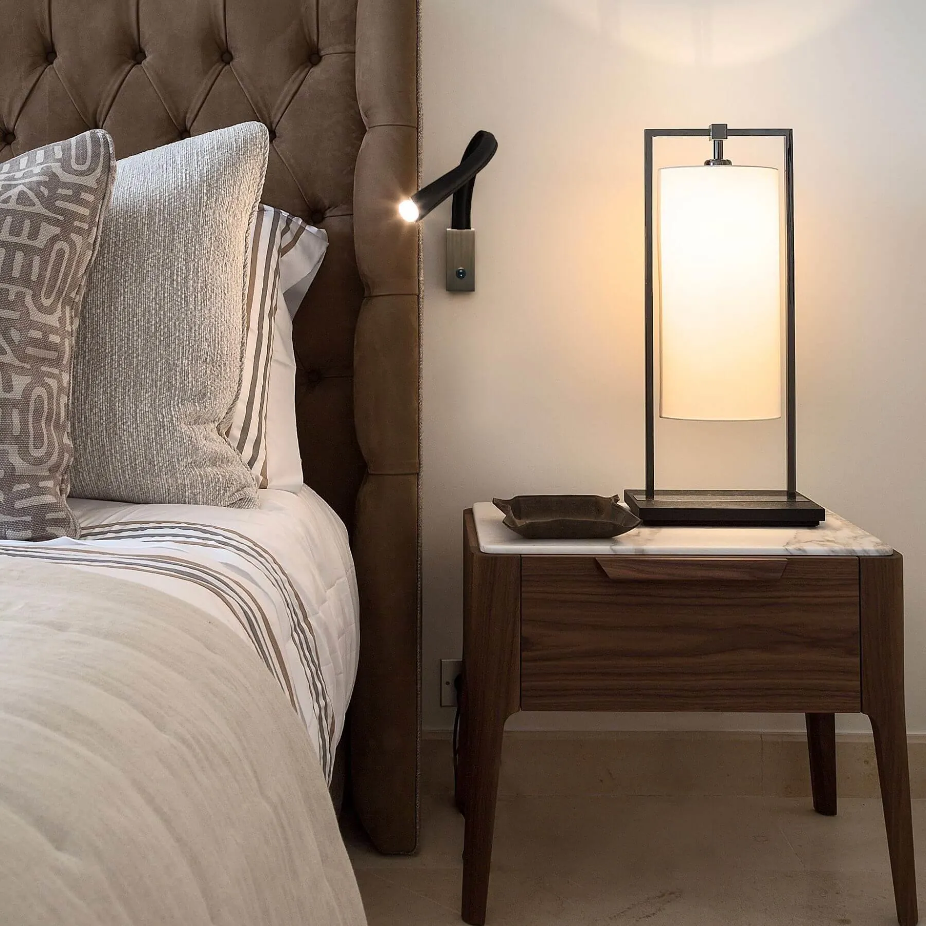 Flexible Wall Light with Switch - Brown, Leather