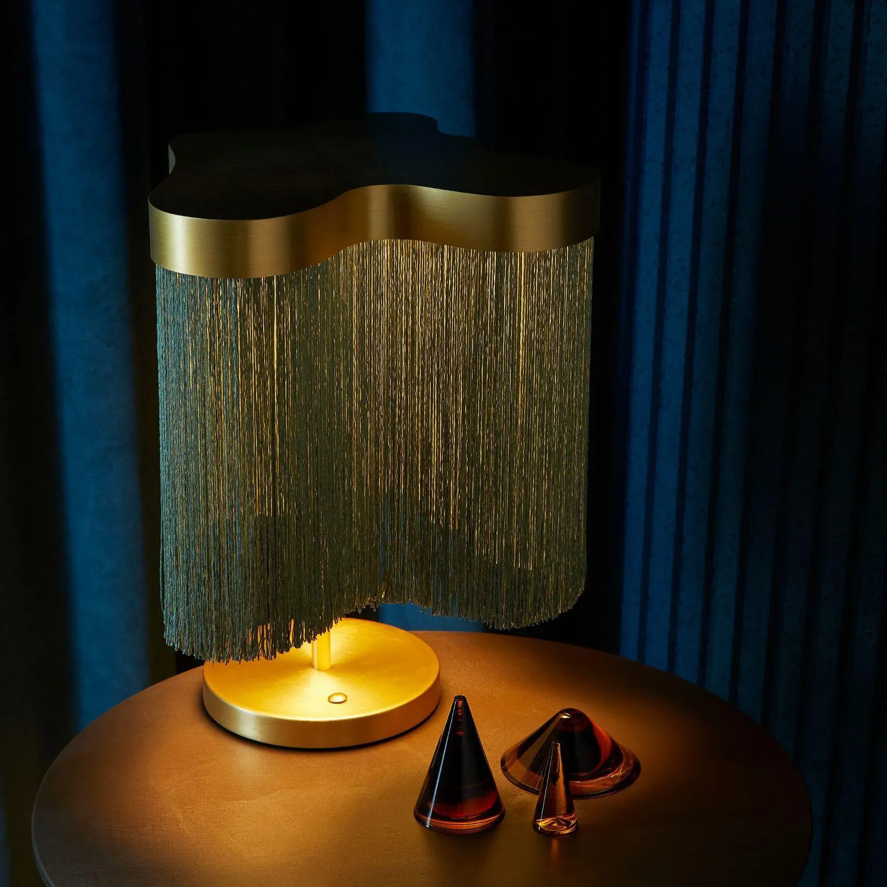Fringed Table Lamp with Dimmer - Aragosta, Brass