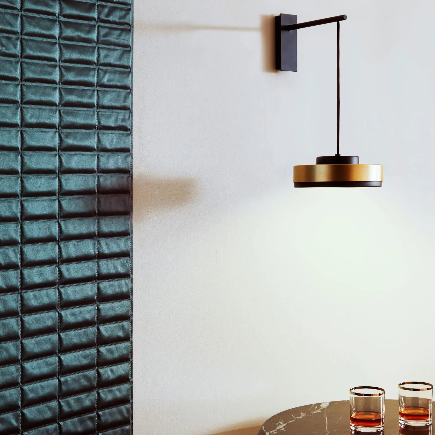 Large Wall Light with Rotating Arm - White, Metal