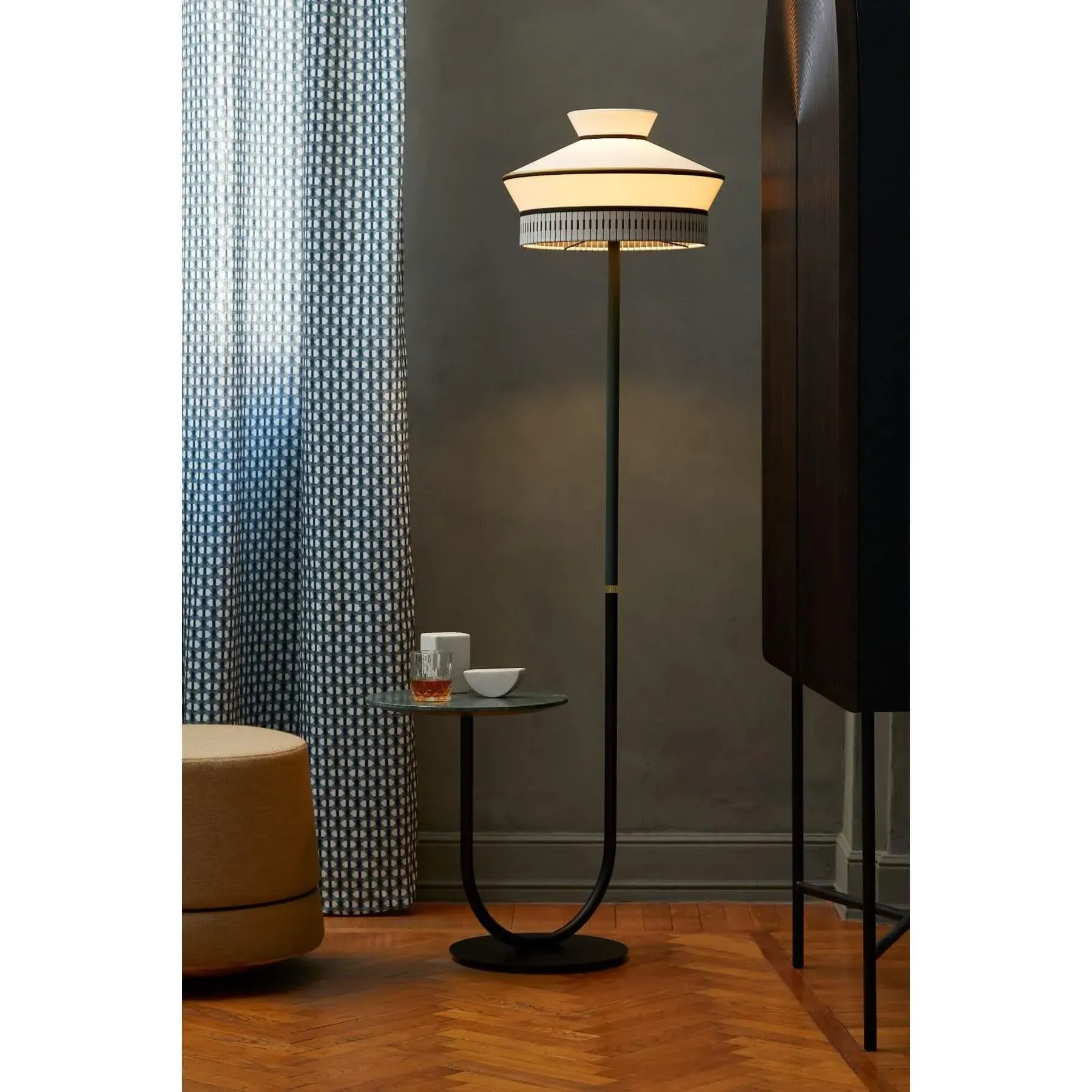 Outdoor Floor Lamp with Table - Multicolor