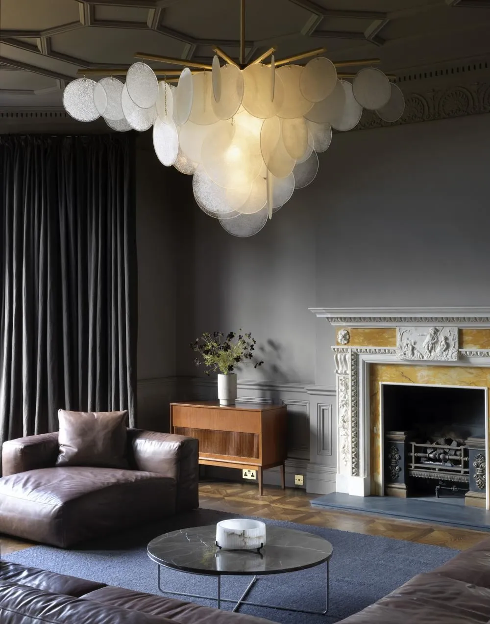 Medium Chandelier with Glass Droplets - Brass