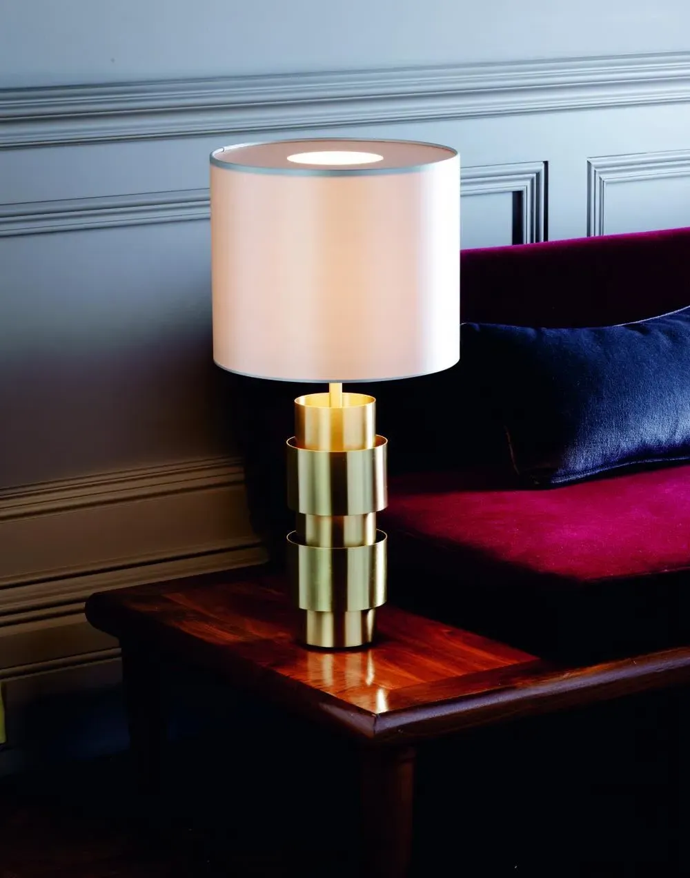 Ring Table Lamp - Bronze
