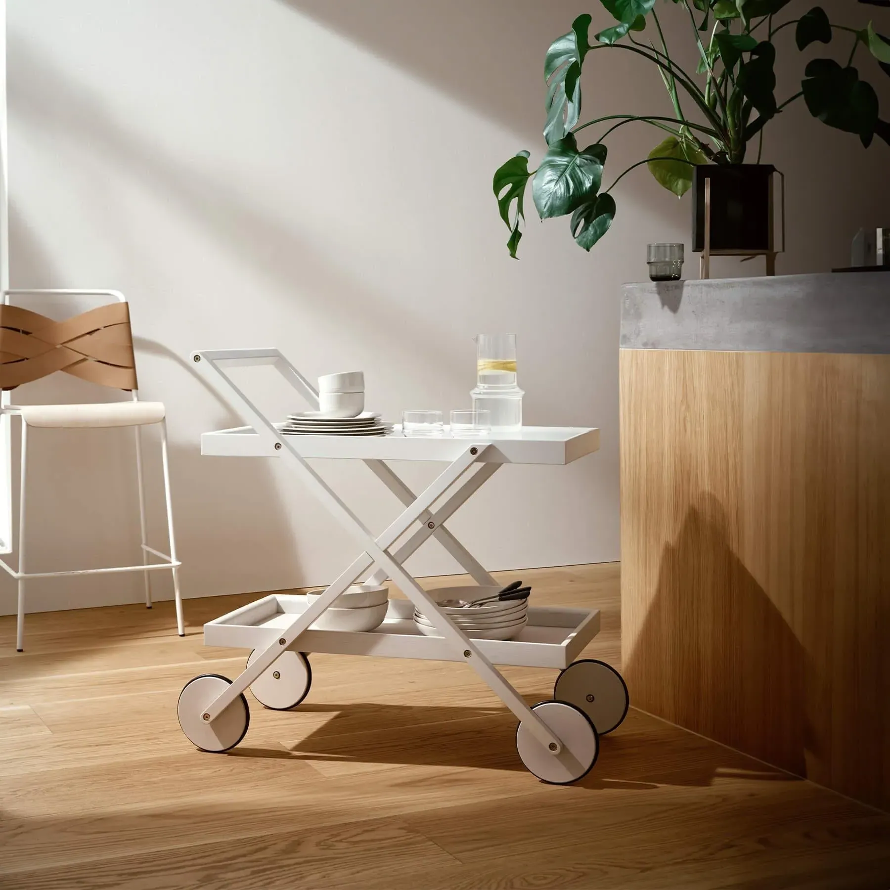 Exit Trolley - White, Oak
