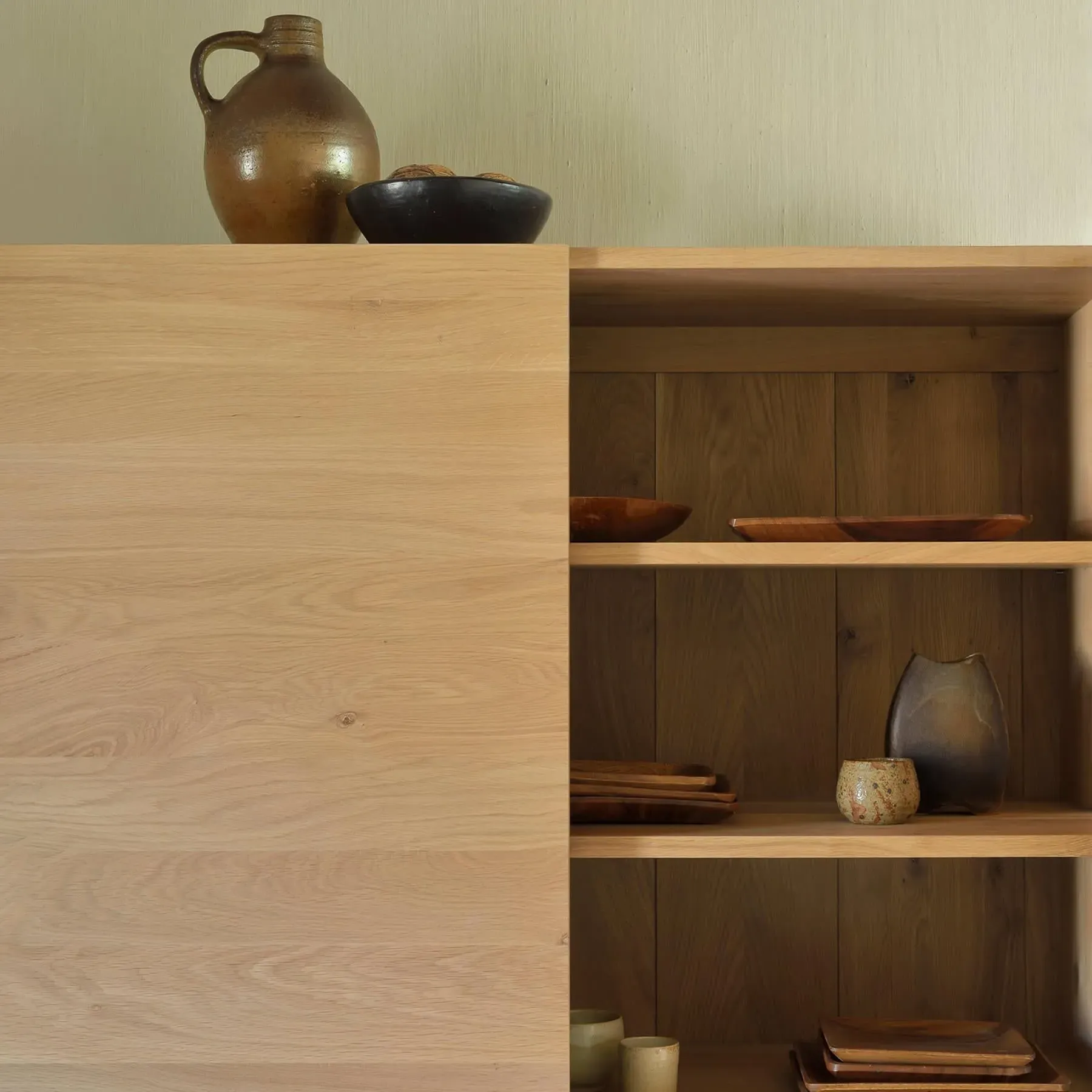 Ligna Storage Cupboard with Metal Legs - Oak