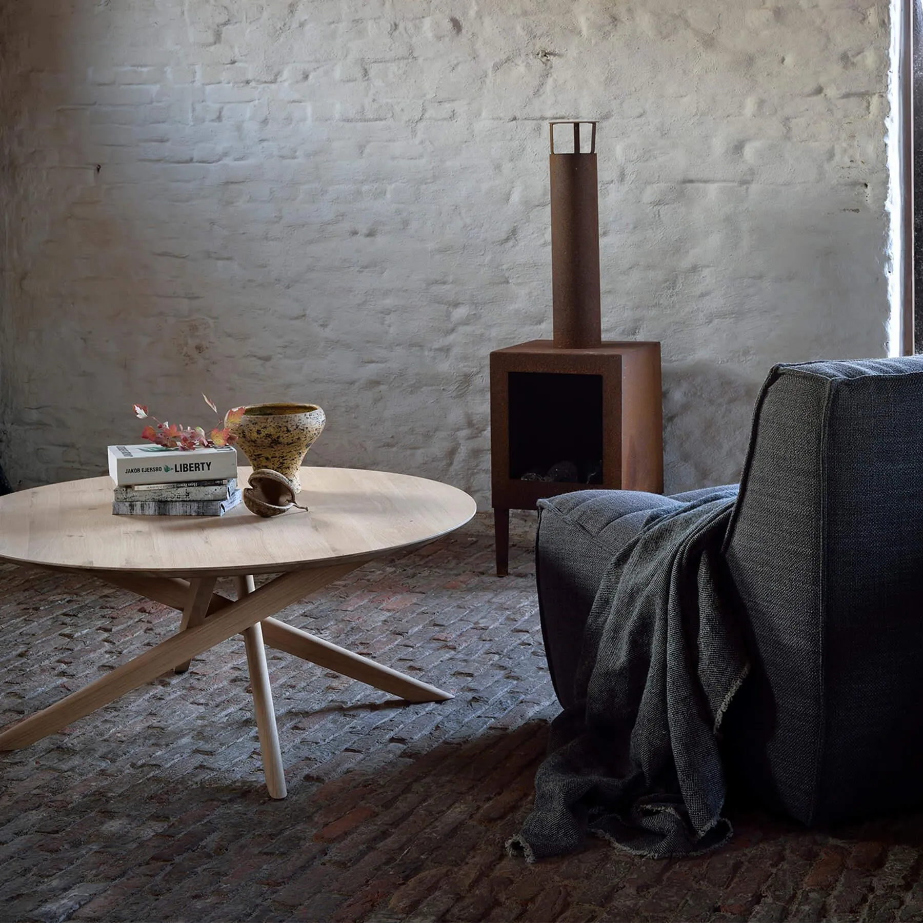 Mikado Round Coffee Table - Oak