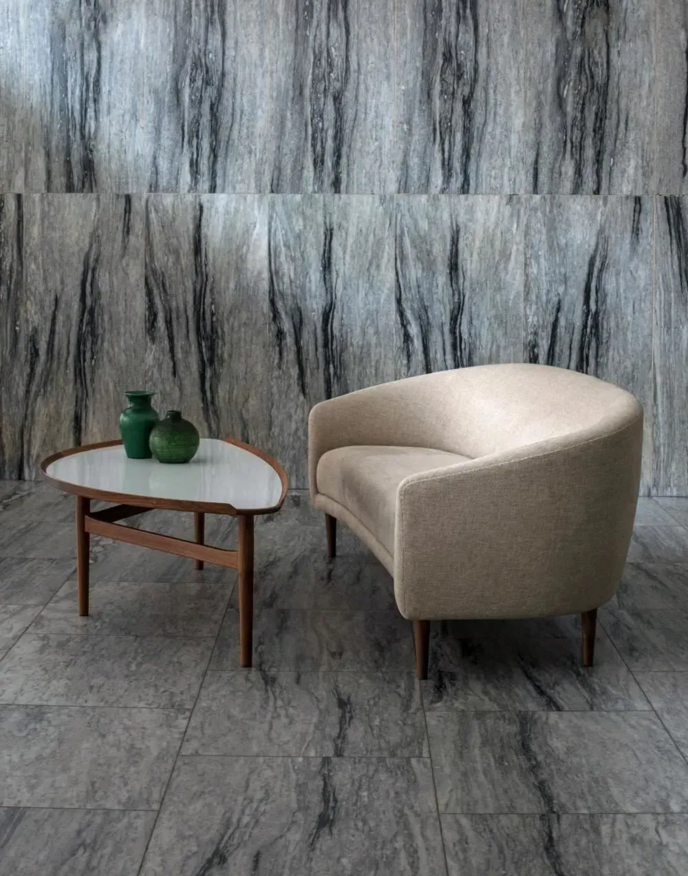 Round Cocktail Table with Raised Lip - Walnut