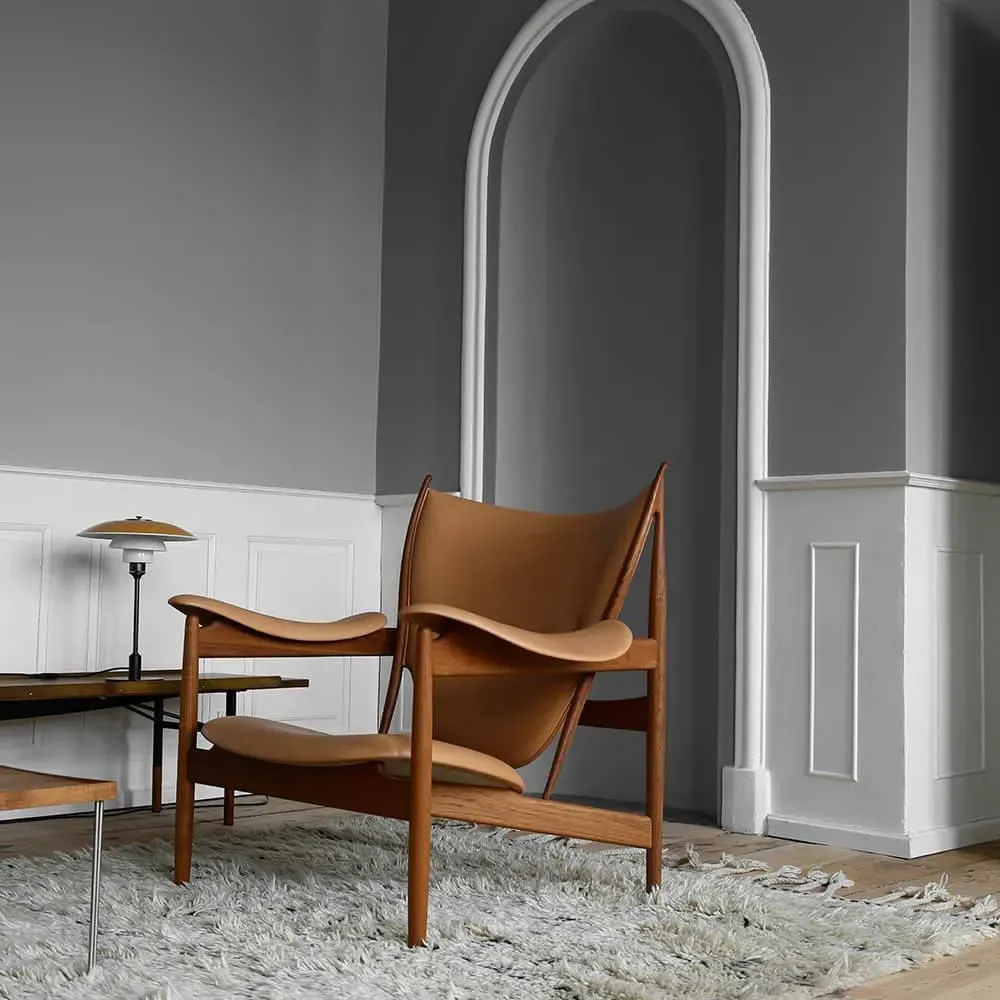 The Chieftain Lounge Chair - Black, Oak