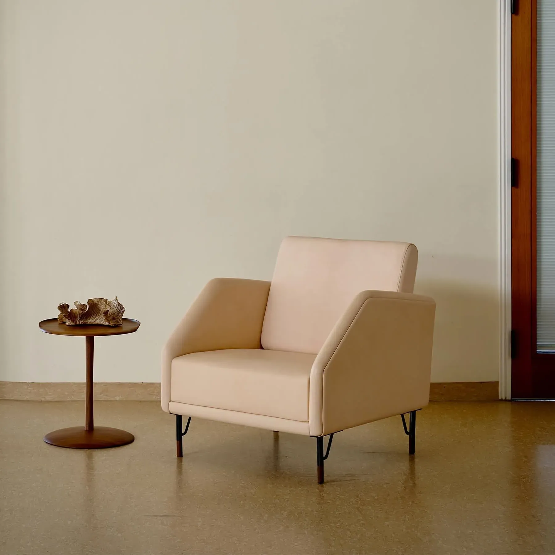 Upholstered Chair with Steel Frame - Black, Leather