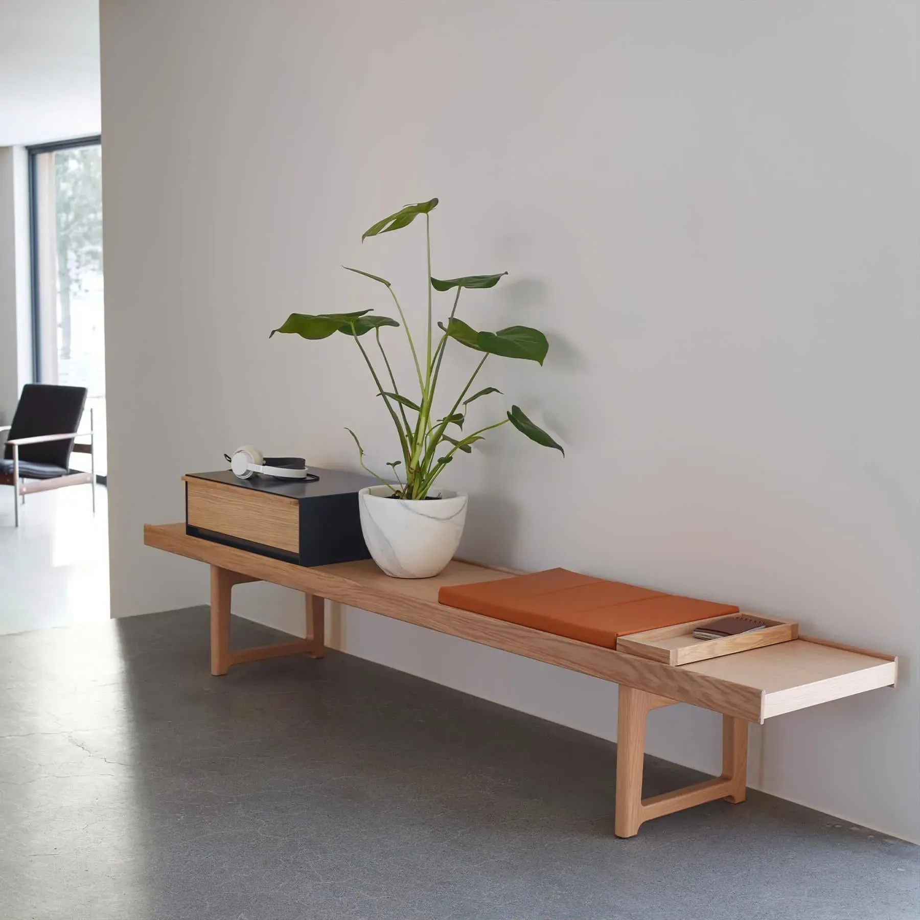 Medium Bench Low Height - Black, Oak