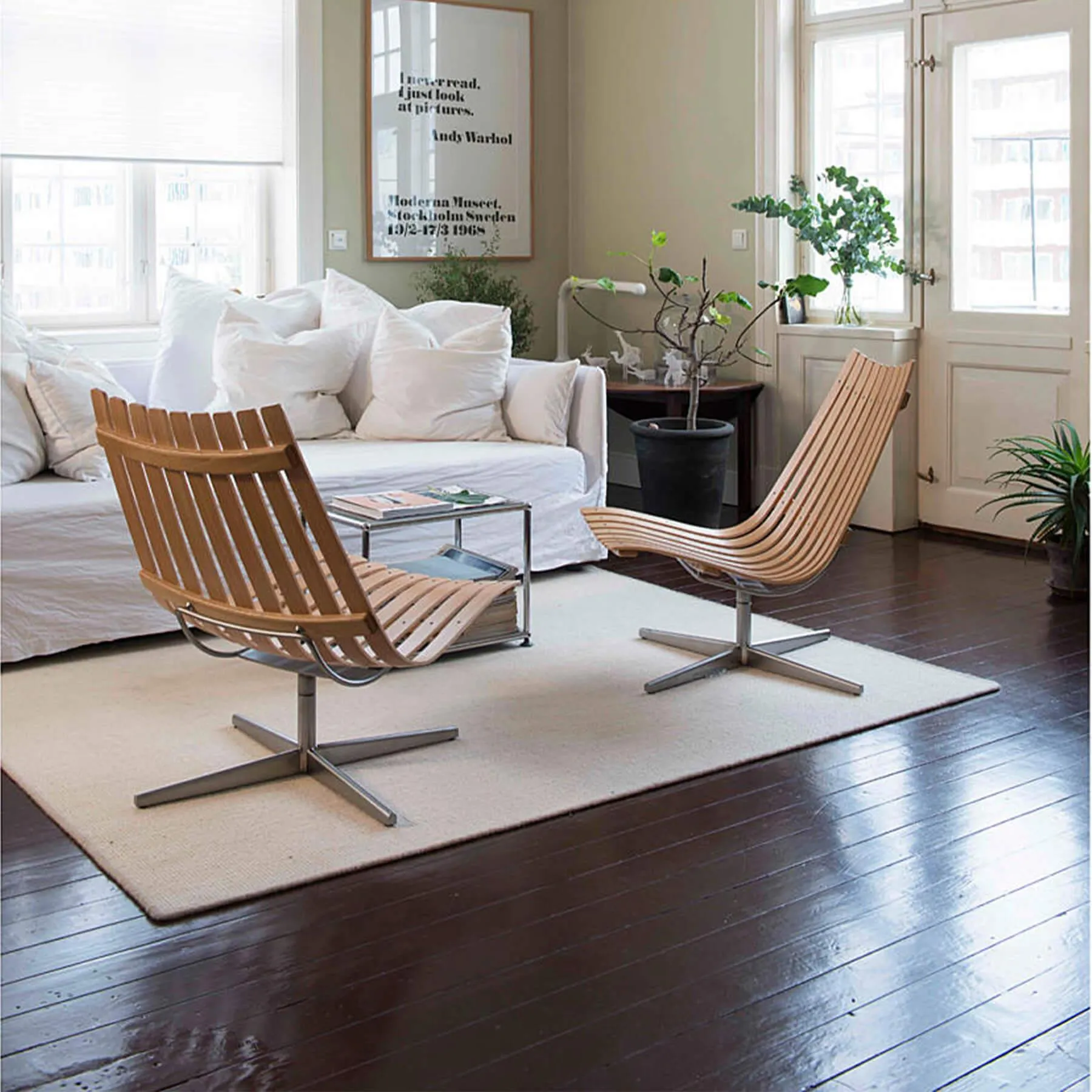 Nett Swivel Lounge Chair - White Oak, Black Base