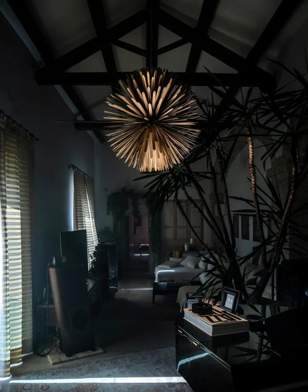 Pendant Light with Steel Rays - Gold, Metal