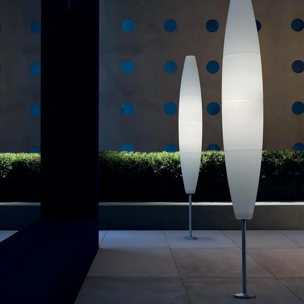 Short Outdoor Floor Light Movable Base - White