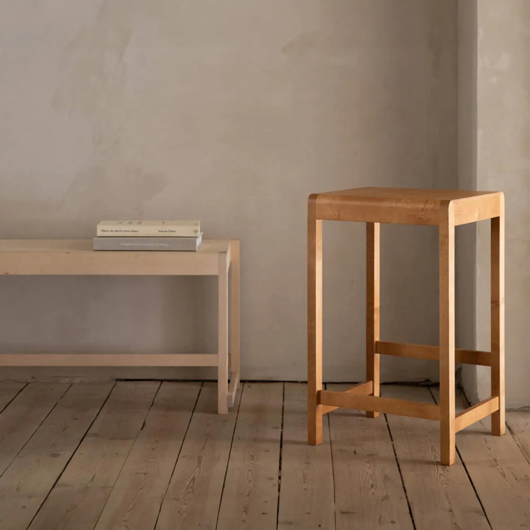 Bar Stool with Rounded Corners - Dark, Birch