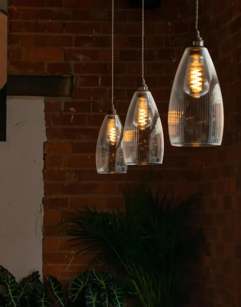 Medium Pendant Light Ribbed Glass - Polished Brass