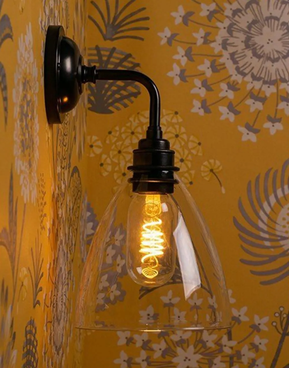 Wall Light with Ribbed Glass - Polished Brass