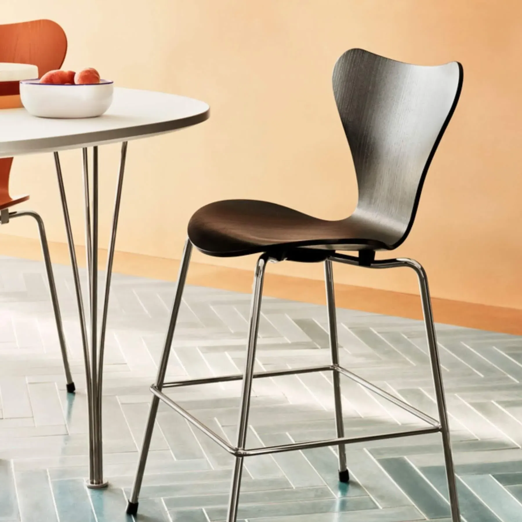 Bar Stool with Footrest - Beech, Veneer