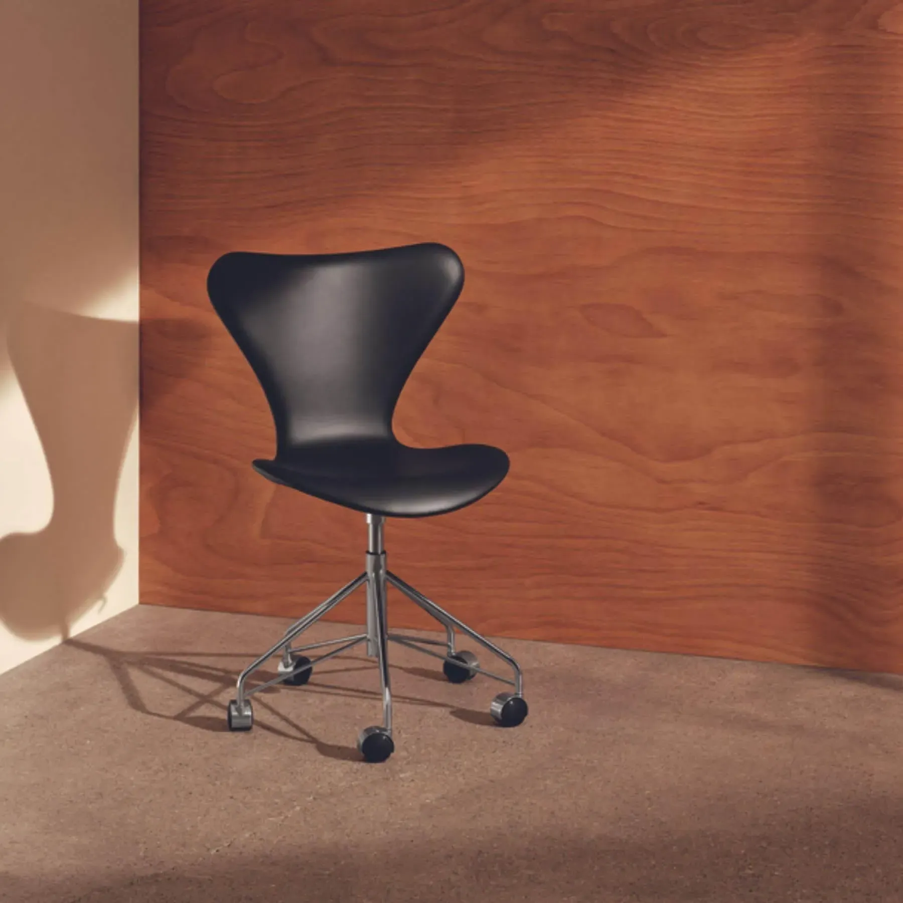 Swivel Office Chair with Armrests - Cherry Veneer