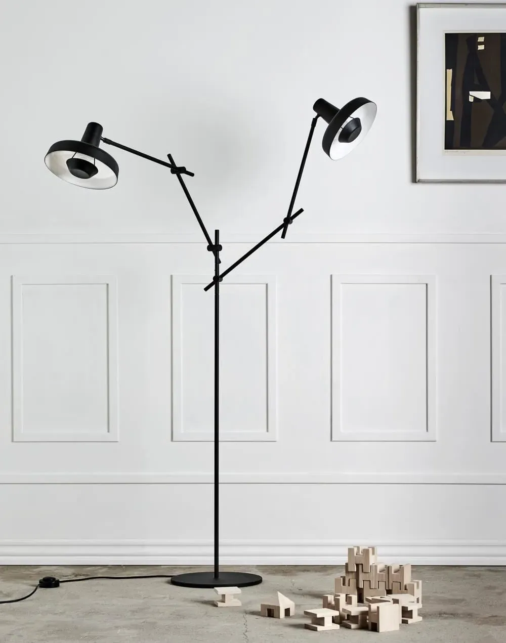 Single Arm Floor Light - White