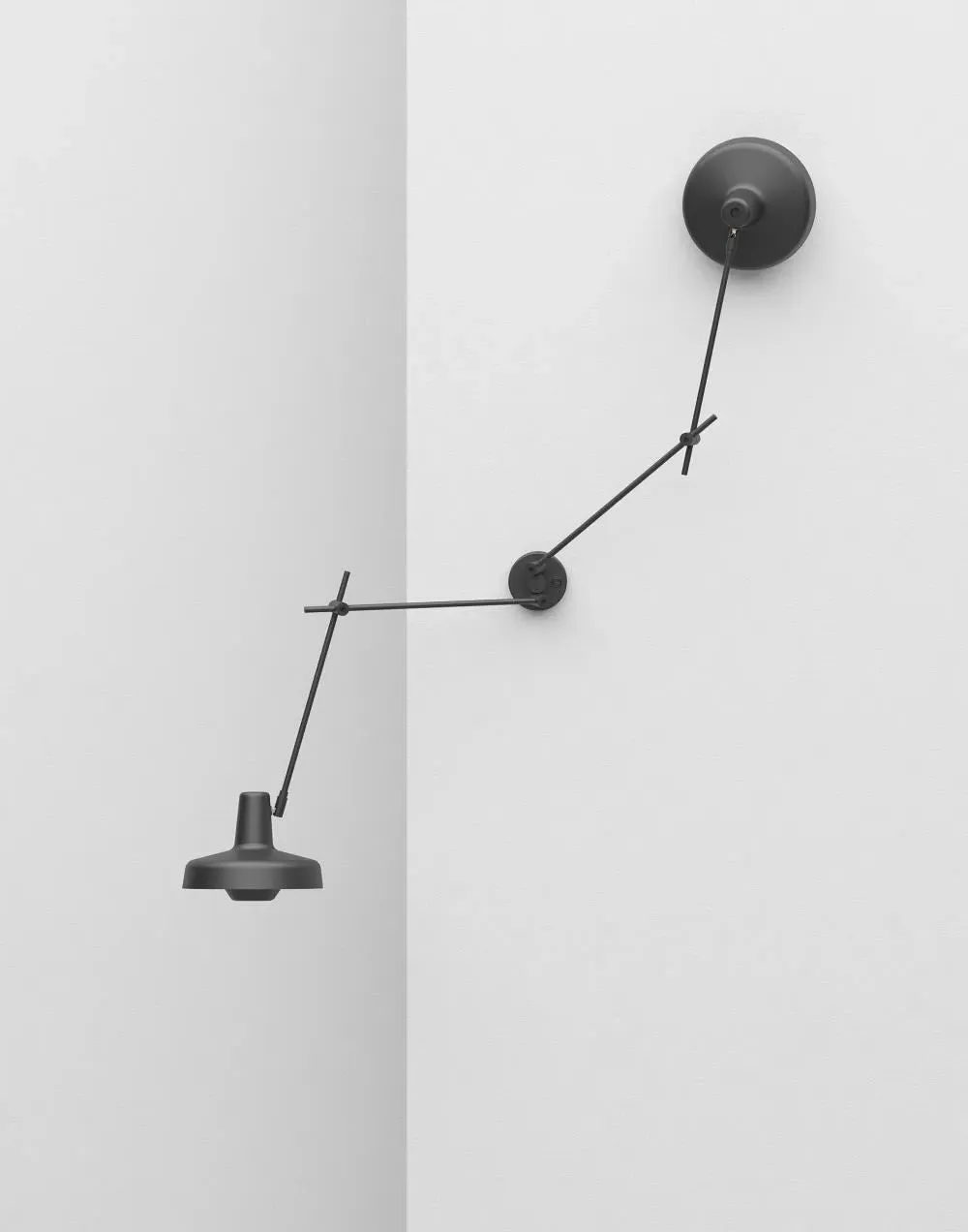 Single Wall Light with Adjustable Arm - Black