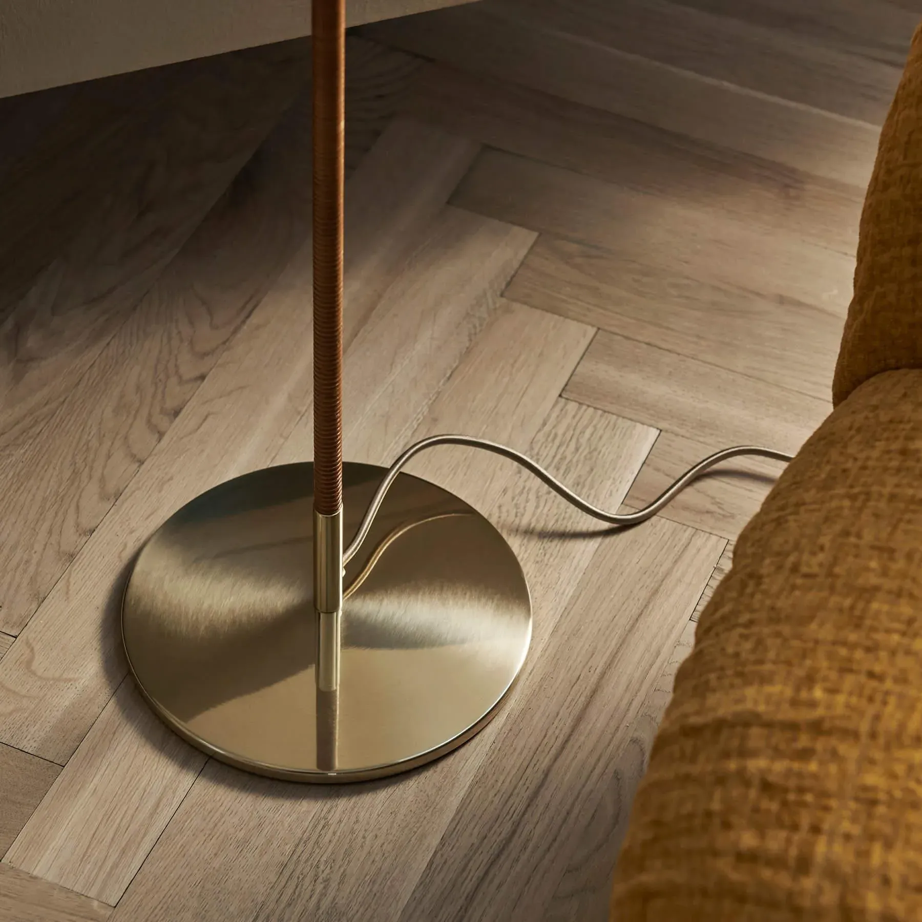 9602 Floor Lamp - Bamboo