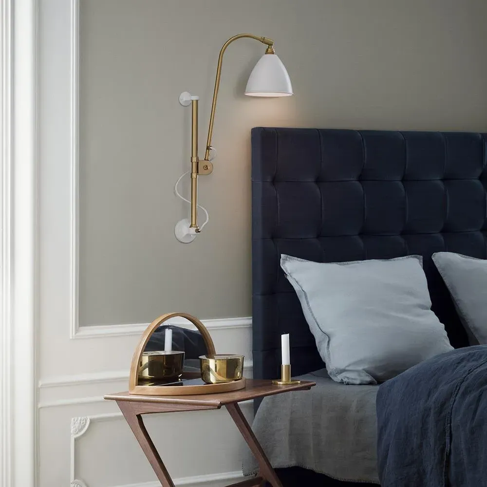 Adjustable Wall Light with Bendable Arm - White