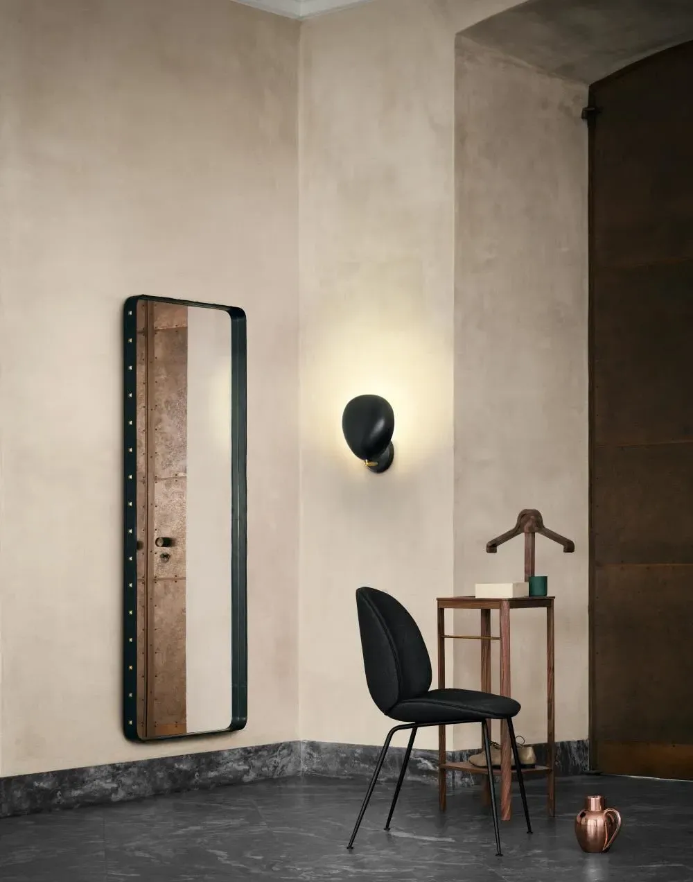 Cobra Wall Light with Switch - Black, Steel