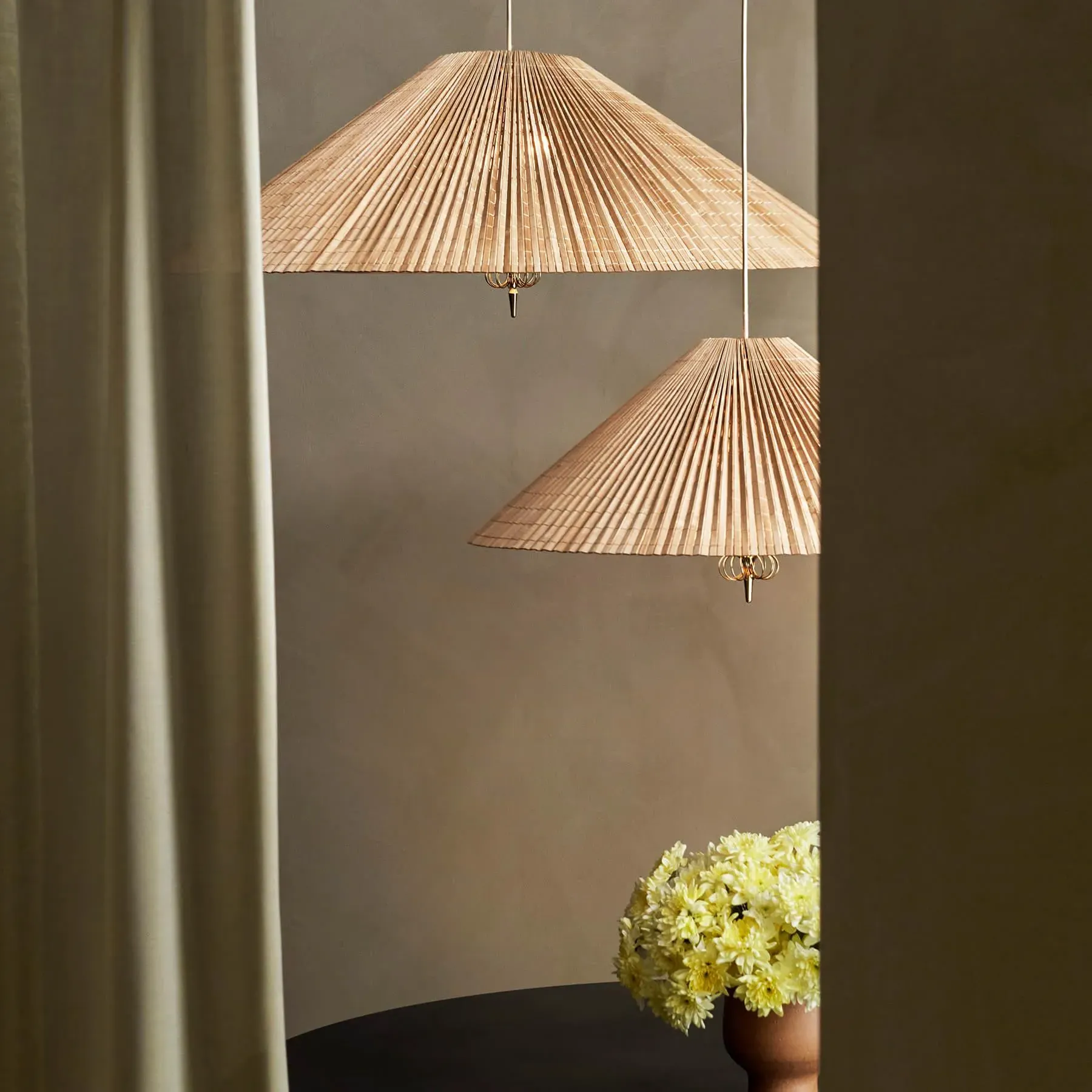 Large Pendant Light with Brass Details - Bamboo